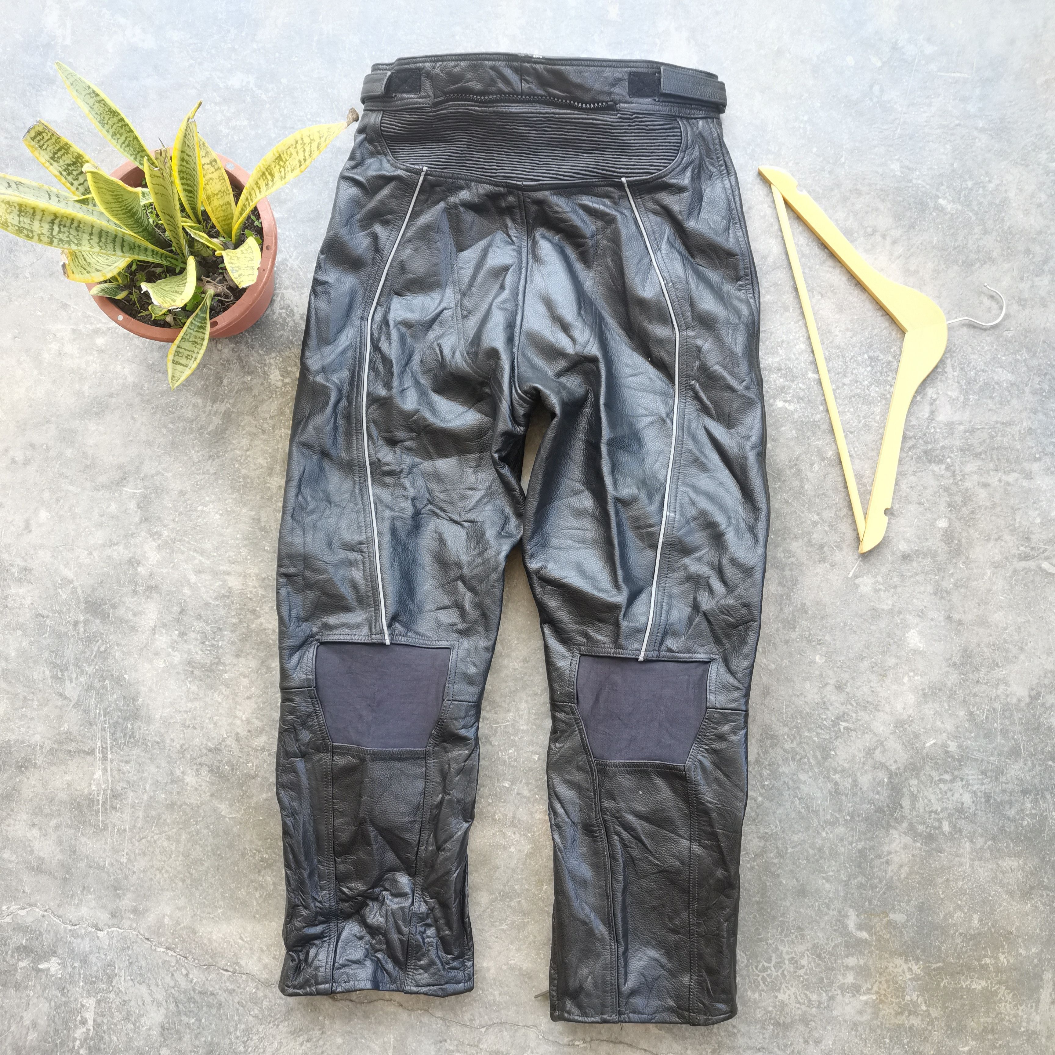 Genuine Leather × Japanese Brand Steals🔥 Vintage The VERDY Genuine Leather Rider Pants Size US 33 - 6 Thumbnail