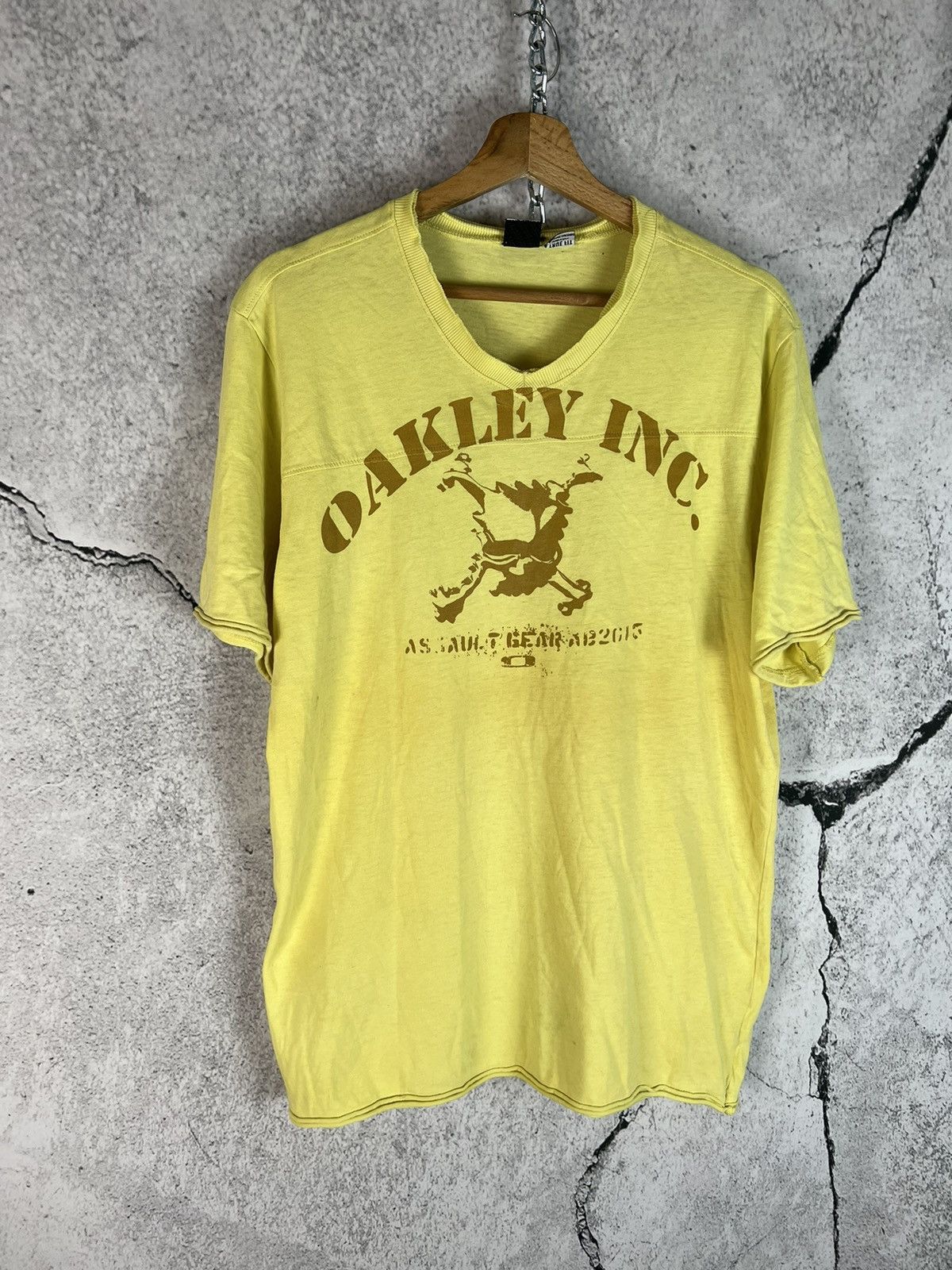 Oakley Vintage oakley logo skull T-shirt Size US M / EU 48-50 / 2 - 1 Thumbnail