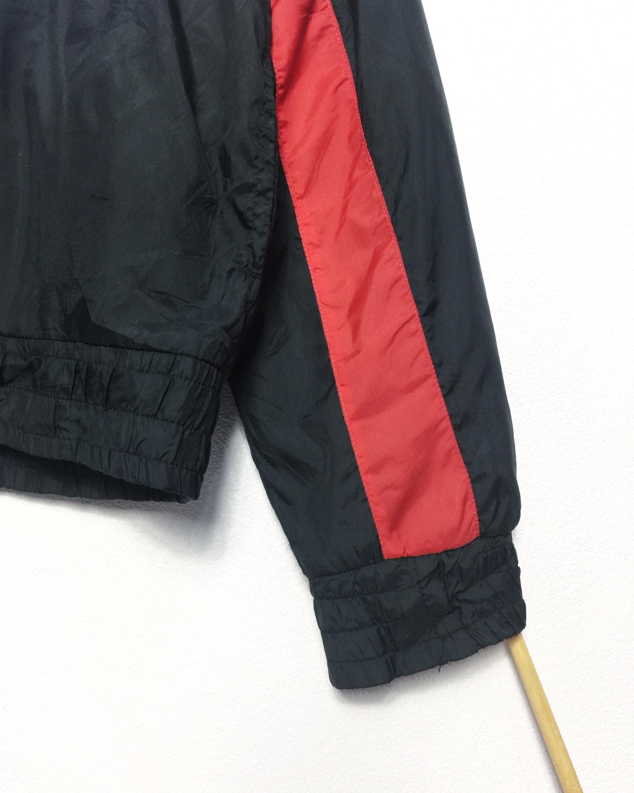Nike Rare Vintage Nike Windbreaker Jacket Embroidered Logo Size US M / EU 48-50 / 2 - 6 Thumbnail