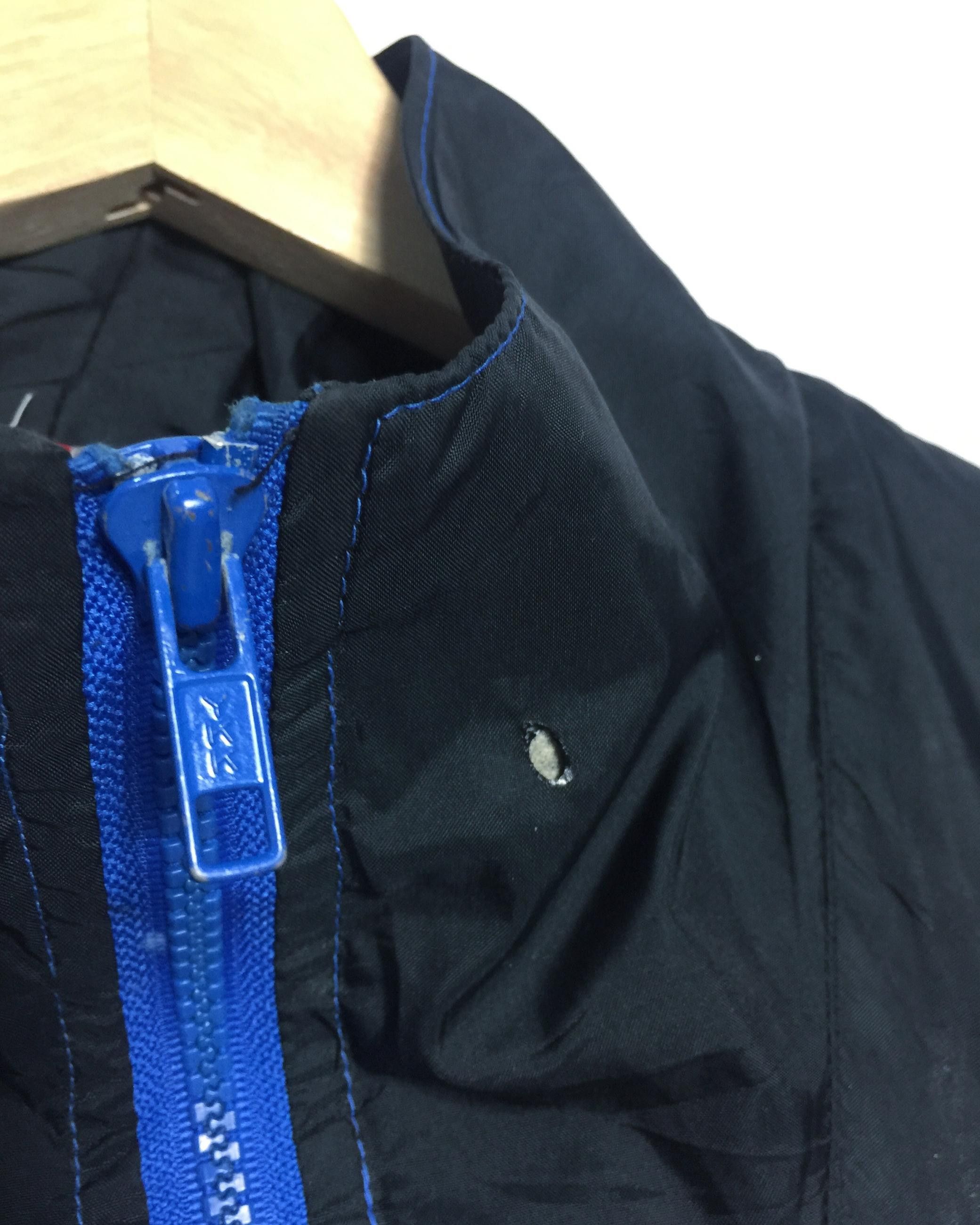 Nike Rare Vintage Nike Windbreaker Jacket Embroidered Logo Size US M / EU 48-50 / 2 - 11 Thumbnail