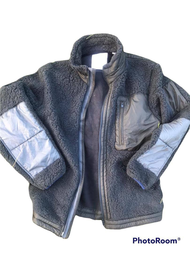 Jun Takahashi × Undercover × Uniqlo JACKET UNIQLO UNDERCOVER By JUN TAKAHASHI Size US M / EU 48-50 / 2 - 4 Thumbnail