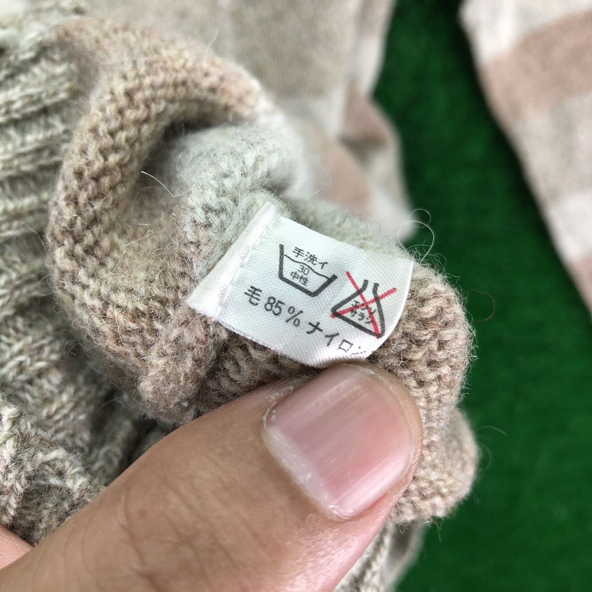 Japanese Brand Vintage 80's Knitwear Wool Sweater Checker by Slowly Life Size US S / EU 44-46 / 1 - 10 Thumbnail