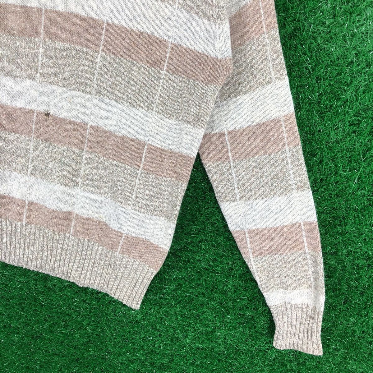 Japanese Brand Vintage 80's Knitwear Wool Sweater Checker by Slowly Life Size US S / EU 44-46 / 1 - 3 Thumbnail