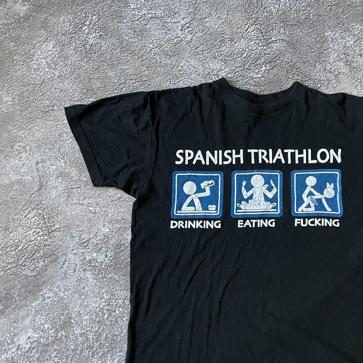 Vintage Vintage Y2K Spanish Triathlon Graphic Tee Drunk Eating Fucki Size US L / EU 52-54 / 3 - 4 Thumbnail