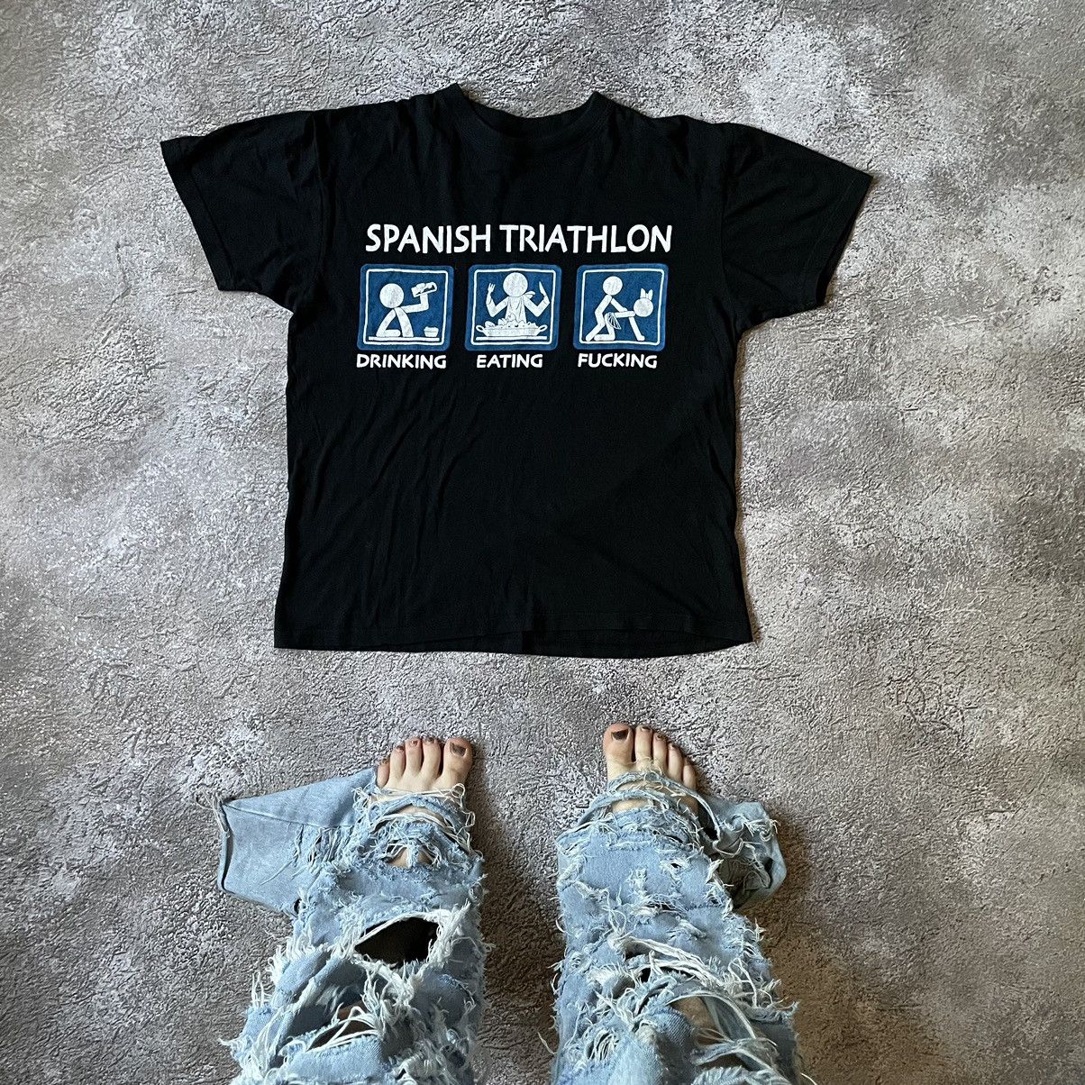 Vintage Vintage Y2K Spanish Triathlon Graphic Tee Drunk Eating Fucki Size US L / EU 52-54 / 3 - 1 Thumbnail