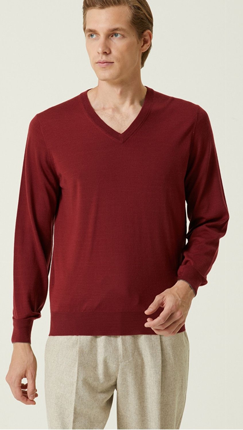 Brunello Cucinelli BRUNELLO CUCINELLI burgundy v-neck wool cashmere sweater S Size US S / EU 44-46 / 1 - 3 Thumbnail