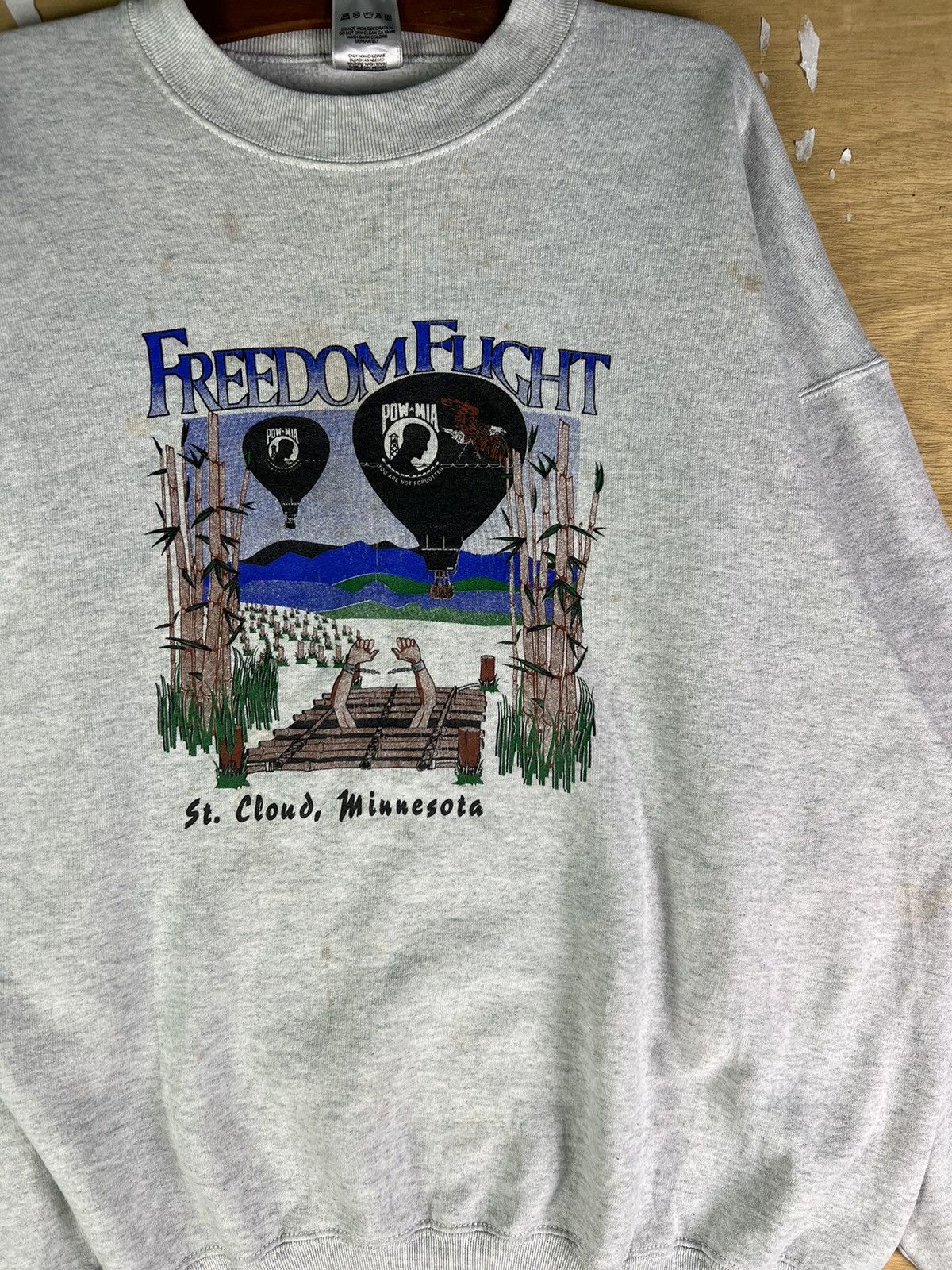 Fruit Of The Loom × Vintage Vintage Sweatshirt 90’s Freedom Flight Pow Mia Size US XXL / EU 58 / 5 - 5 Thumbnail
