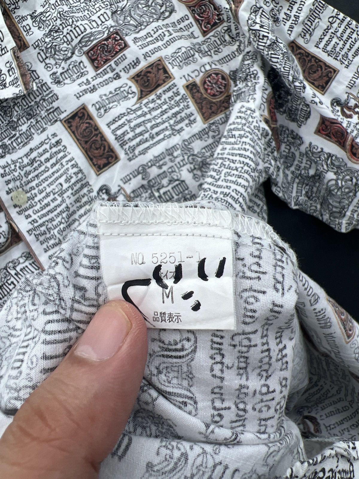 Fashion Victim × Japanese Brand FULL PRINT BUTTON UP TEE SHIRTS Size US M / EU 48-50 / 2 - 6 Thumbnail