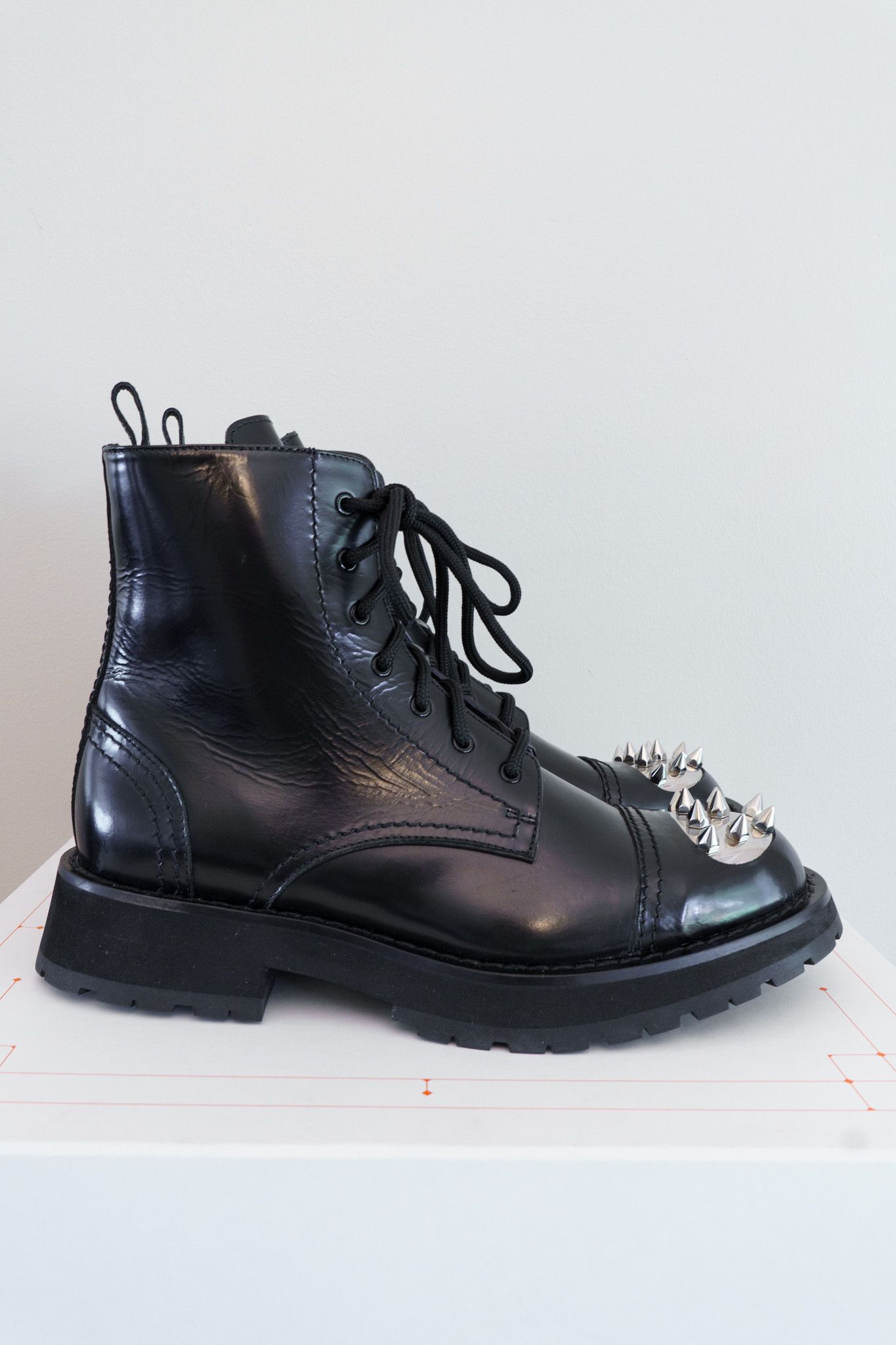 Alexander McQueen BNIB Alexander McQueen Punk Stud Toe Boots sz 41 Size US 8 / EU 41 - 6 Thumbnail