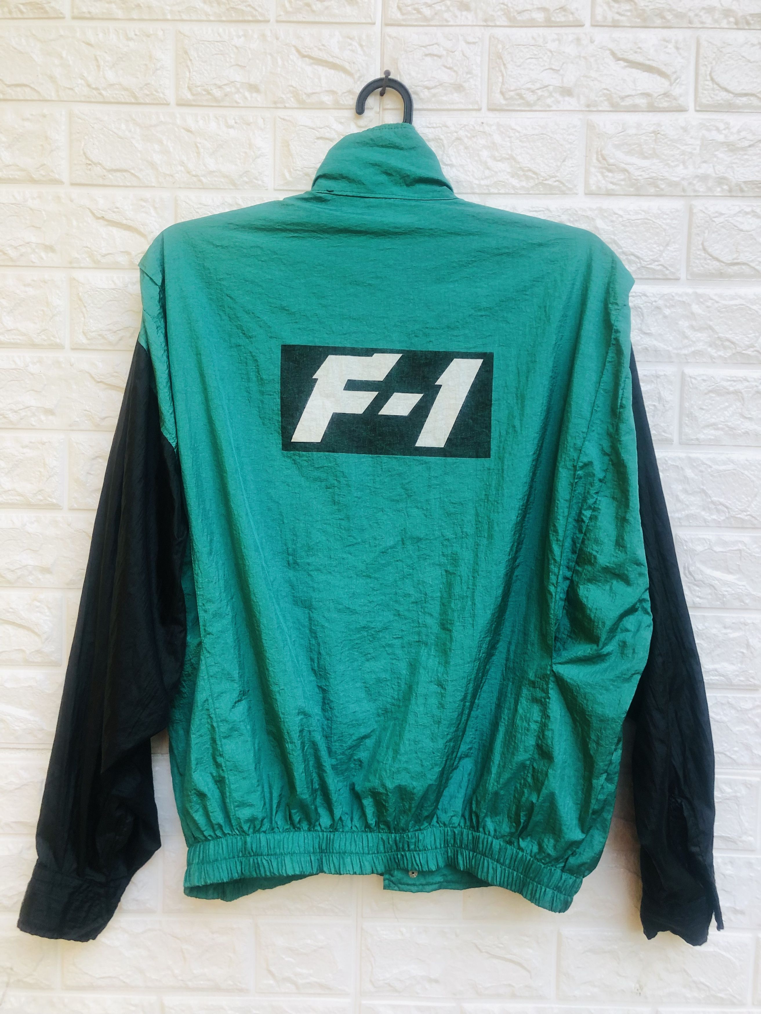 Japanese Brand × Vintage Vintage Mobil F-1 Formula One Japan Designer Fashion Style Size US L / EU 52-54 / 3 - 2 Thumbnail