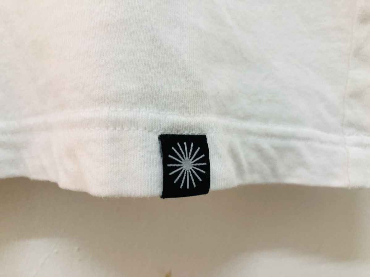 MoMA × Uniqlo SPECIAL EDITION 🔥 HERMAN MILLER EAMES OFFICE CHAIR TEE RARE Size US XL / EU 56 / 4 - 6 Thumbnail