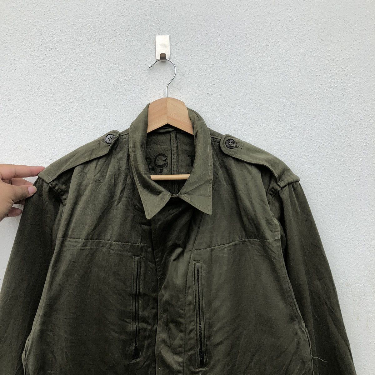 Vintage VINTAGE COVETRA MERVILLE 1965 MILITARY COLLECTIONS JACKET Size US L / EU 52-54 / 3 - 3 Thumbnail