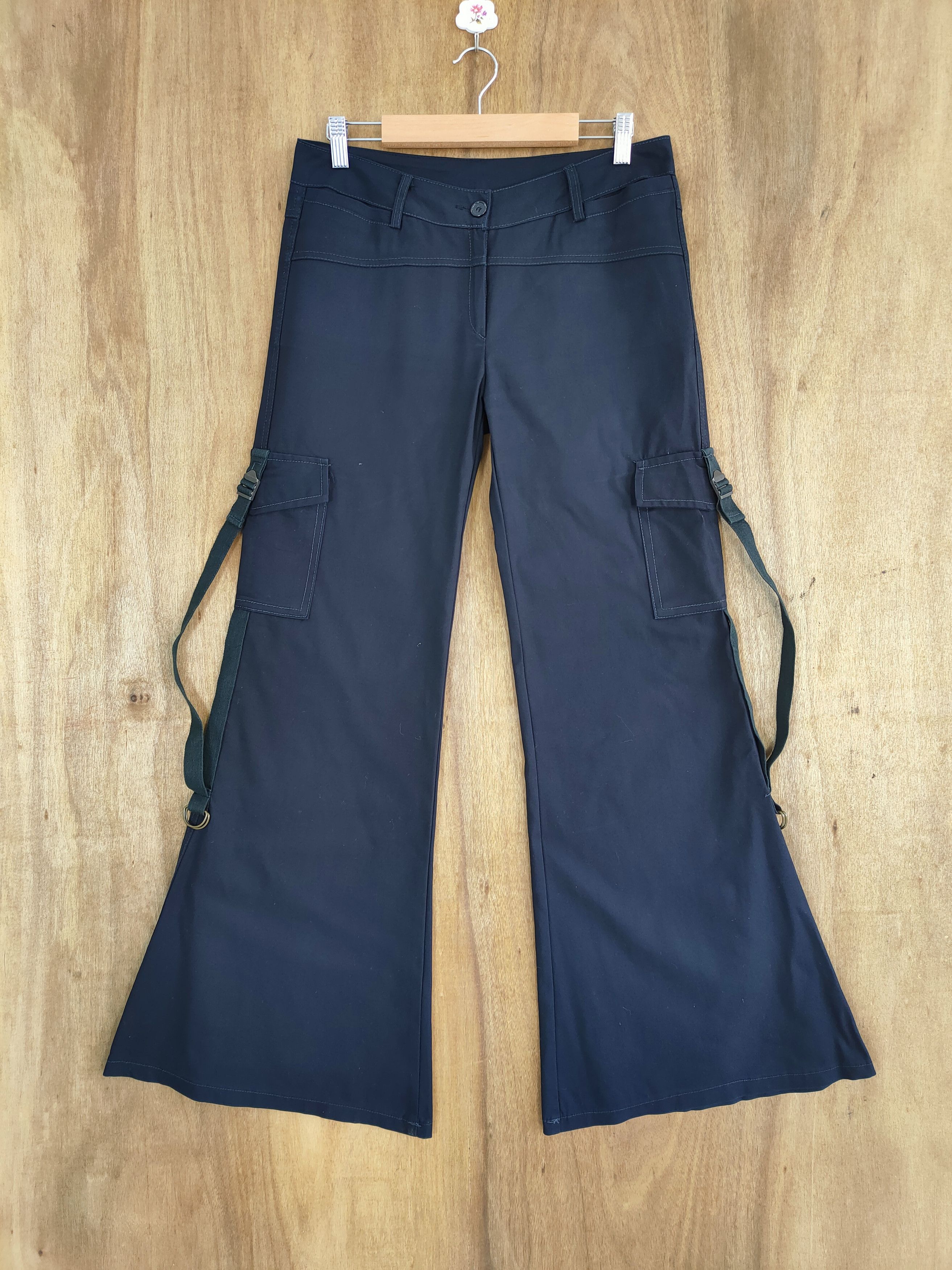 Japanese Brand VINTAGE JAPANESE BRAND BONDAGE FLARE CARGO PANTS Size US 30 / EU 46 - 1 Thumbnail