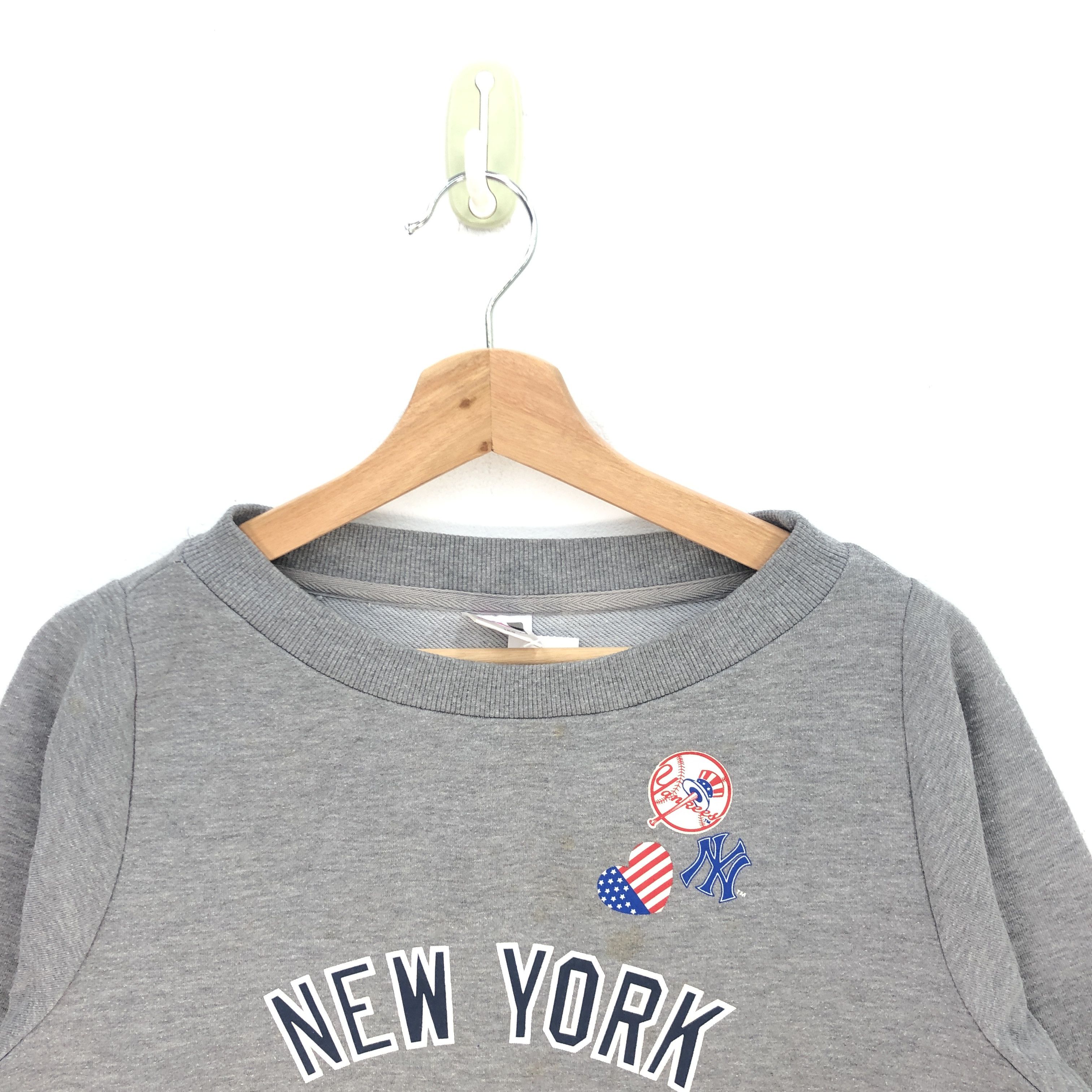 Cartoon Network × MLB × New York Yankees Vintage Hello Kitty New York Yankees Sweatshirt MLB Sweater Size US M / EU 48-50 / 2 - 2 Thumbnail