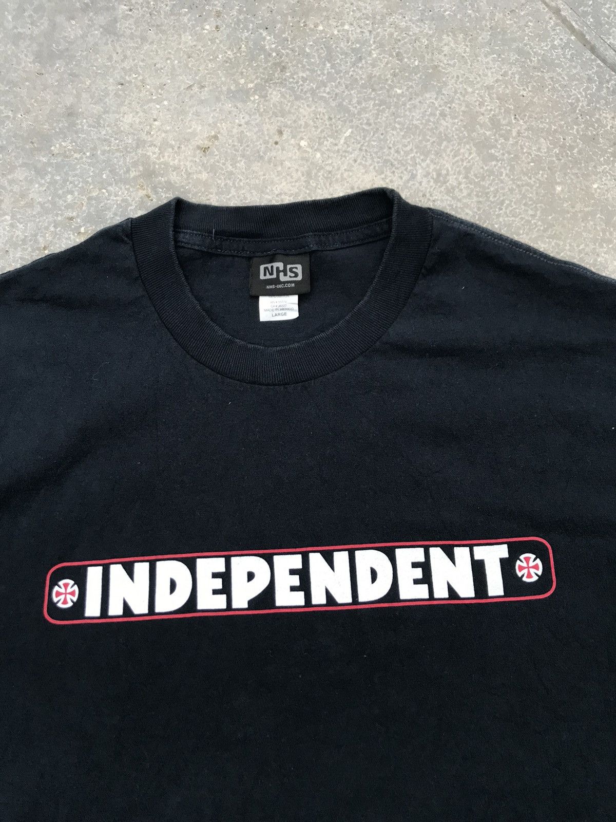 Independent Truck Co. vintage independent truck skateboard printed nhs large tee Size US L / EU 52-54 / 3 - 3 Thumbnail