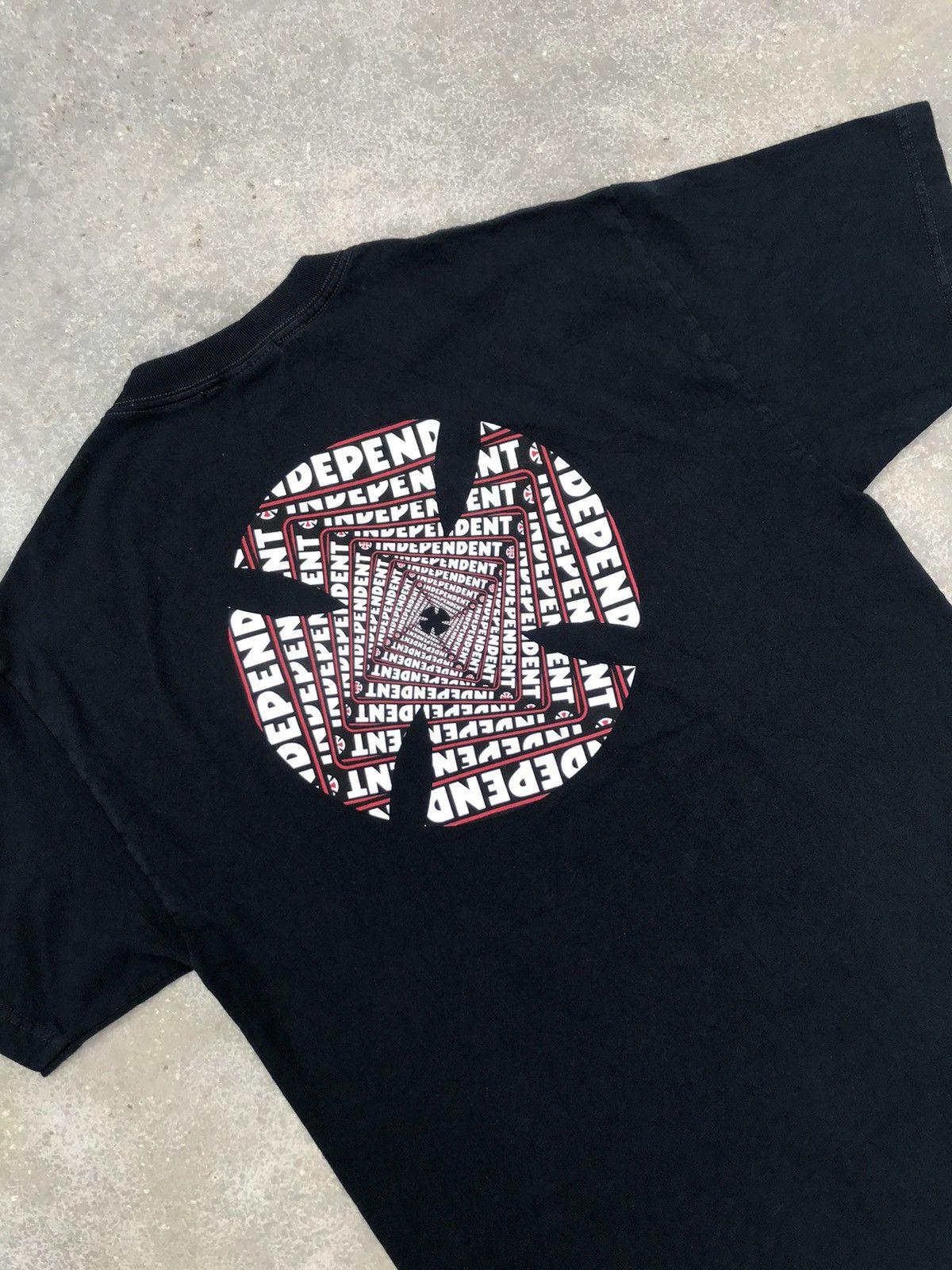 Independent Truck Co. vintage independent truck skateboard printed nhs large tee Size US L / EU 52-54 / 3 - 6 Thumbnail