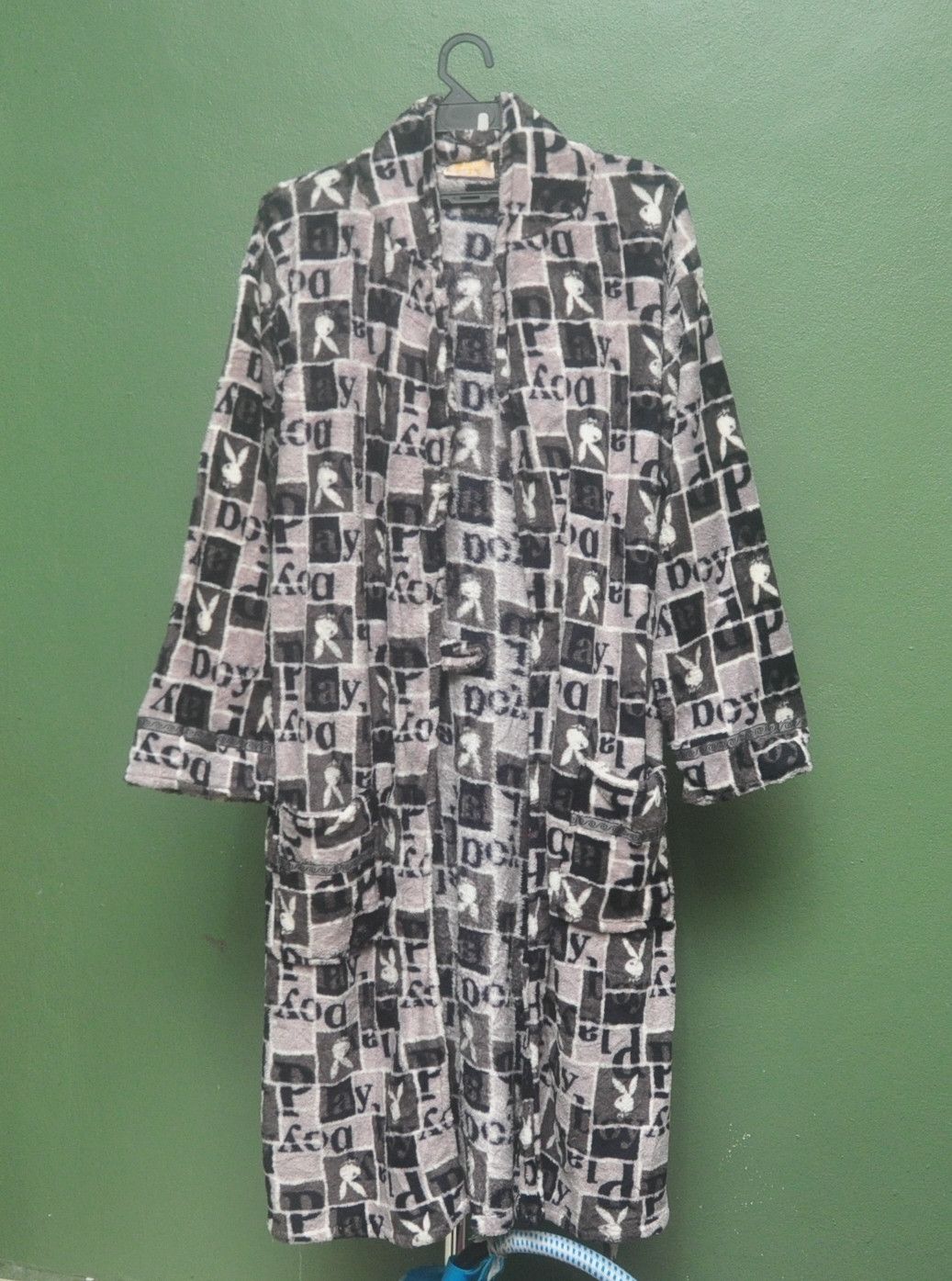 Japanese Brand × Vintage Vintage Long Bath Towel Not Playboy Size US L / EU 52-54 / 3 - 1 Thumbnail
