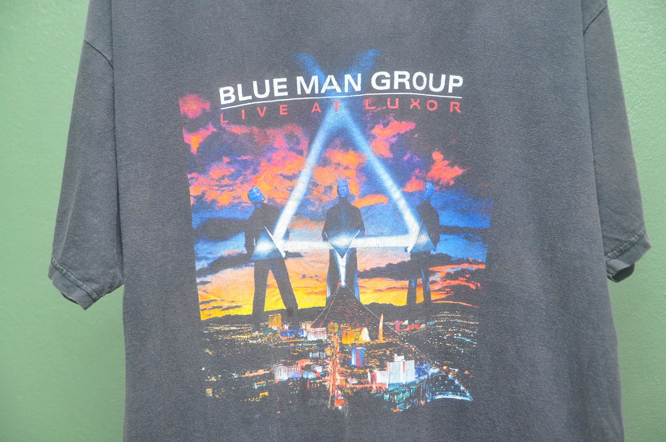 Band Tees Vintage Blue Man Group Live At Luxor Designer Streetwear Size US XL / EU 56 / 4 - 3 Thumbnail