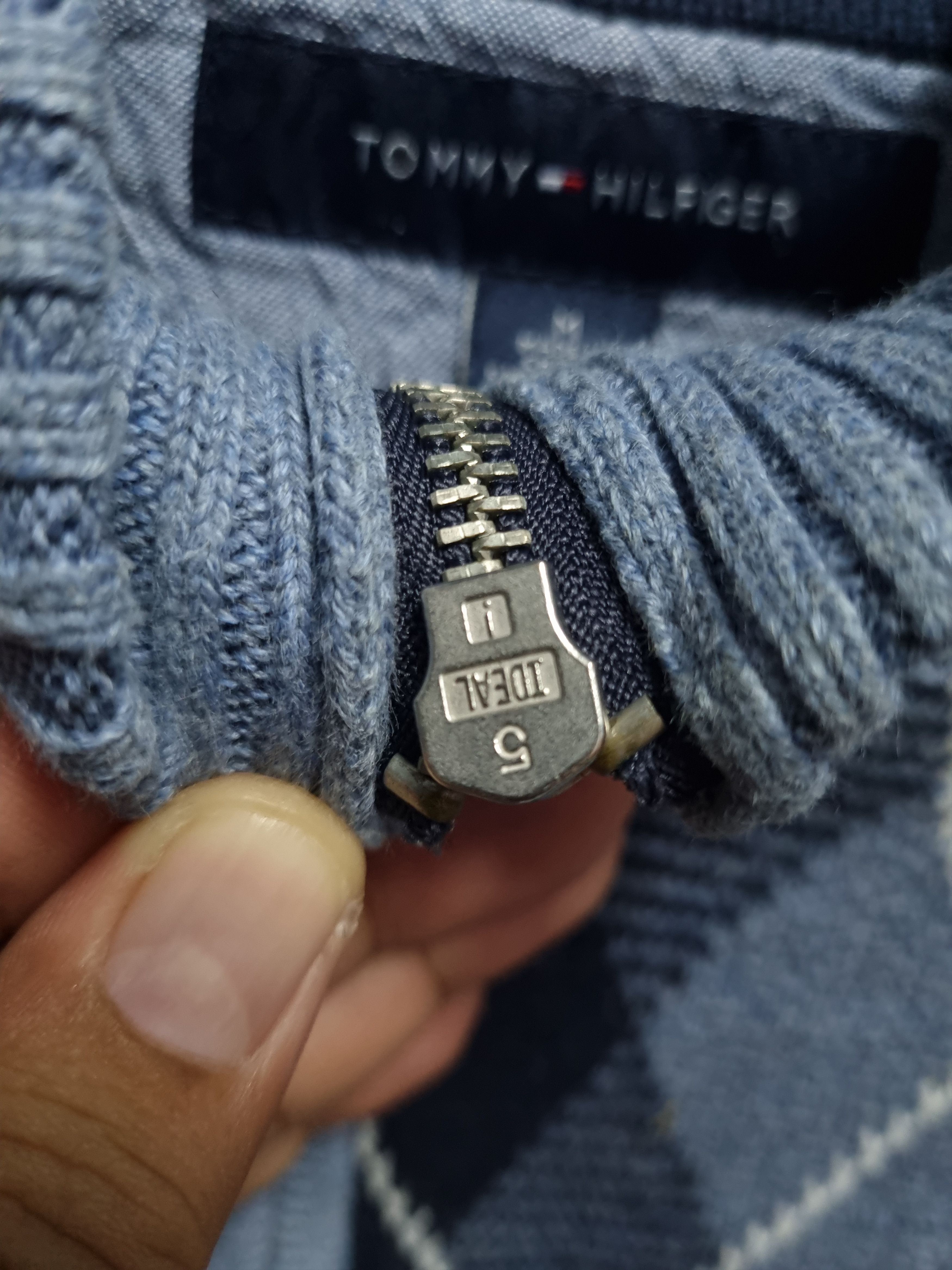 Tommy Hilfiger 🔥CYBER WEEK FIRE SALE🔥Tommy Hilfiger Zipper Knitwear Size US M / EU 48-50 / 2 - 7 Thumbnail