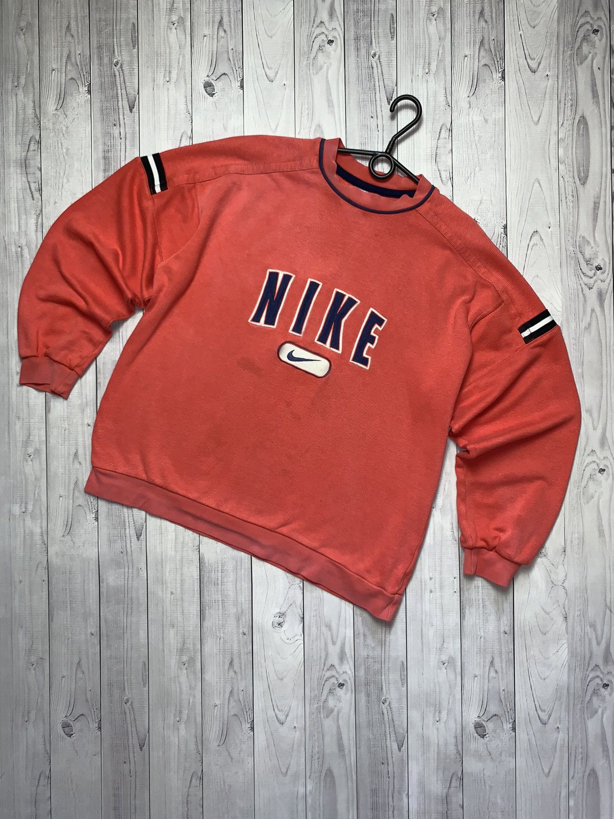 Nike × Vintage Vintage Nike sweatshirt big logo red size M Size US M / EU 48-50 / 2 - 1 Thumbnail
