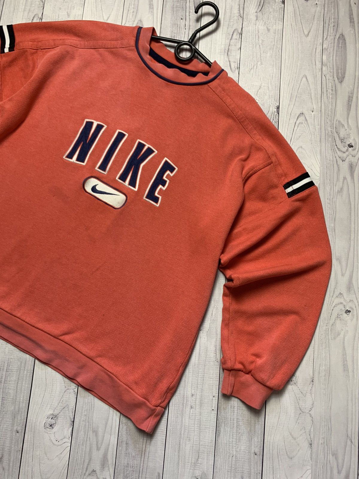 Nike × Vintage Vintage Nike sweatshirt big logo red size M Size US M / EU 48-50 / 2 - 2 Thumbnail