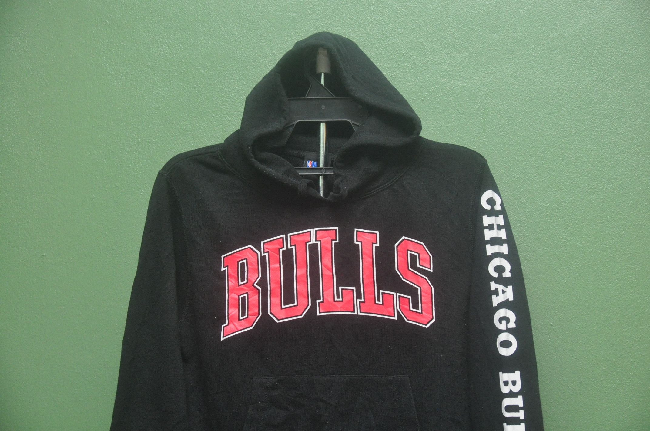 Japanese Brand × NBA × Vintage Chicago Bull Big Logo Black Colour Hoodie Travis Scoot Size US M / EU 48-50 / 2 - 3 Thumbnail