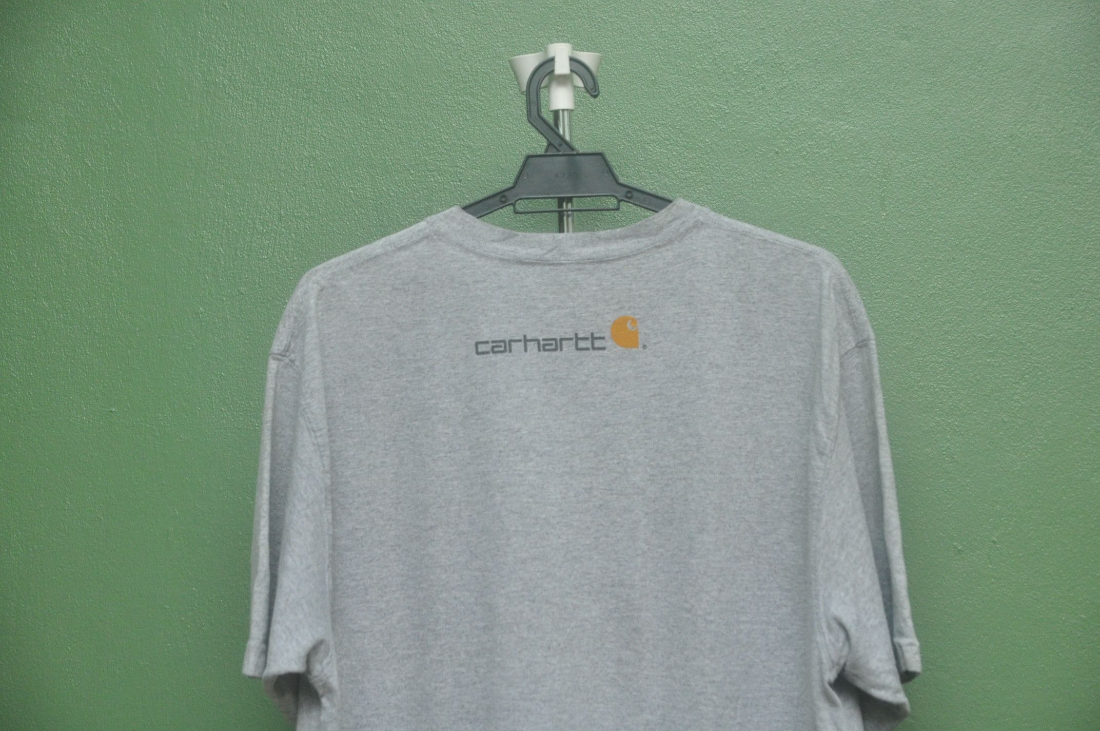 Carhartt × Japanese Brand Carhartt Big Logo Grey Colour Nice Design Shirt Size US L / EU 52-54 / 3 - 4 Thumbnail