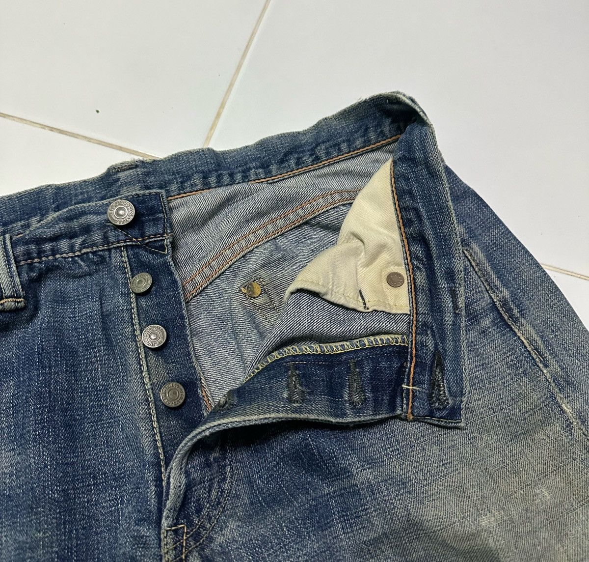 Full Count & Co. Vintage 90s Full count distressed rusty wash denim jeans Size US 30 / EU 46 - 4 Thumbnail