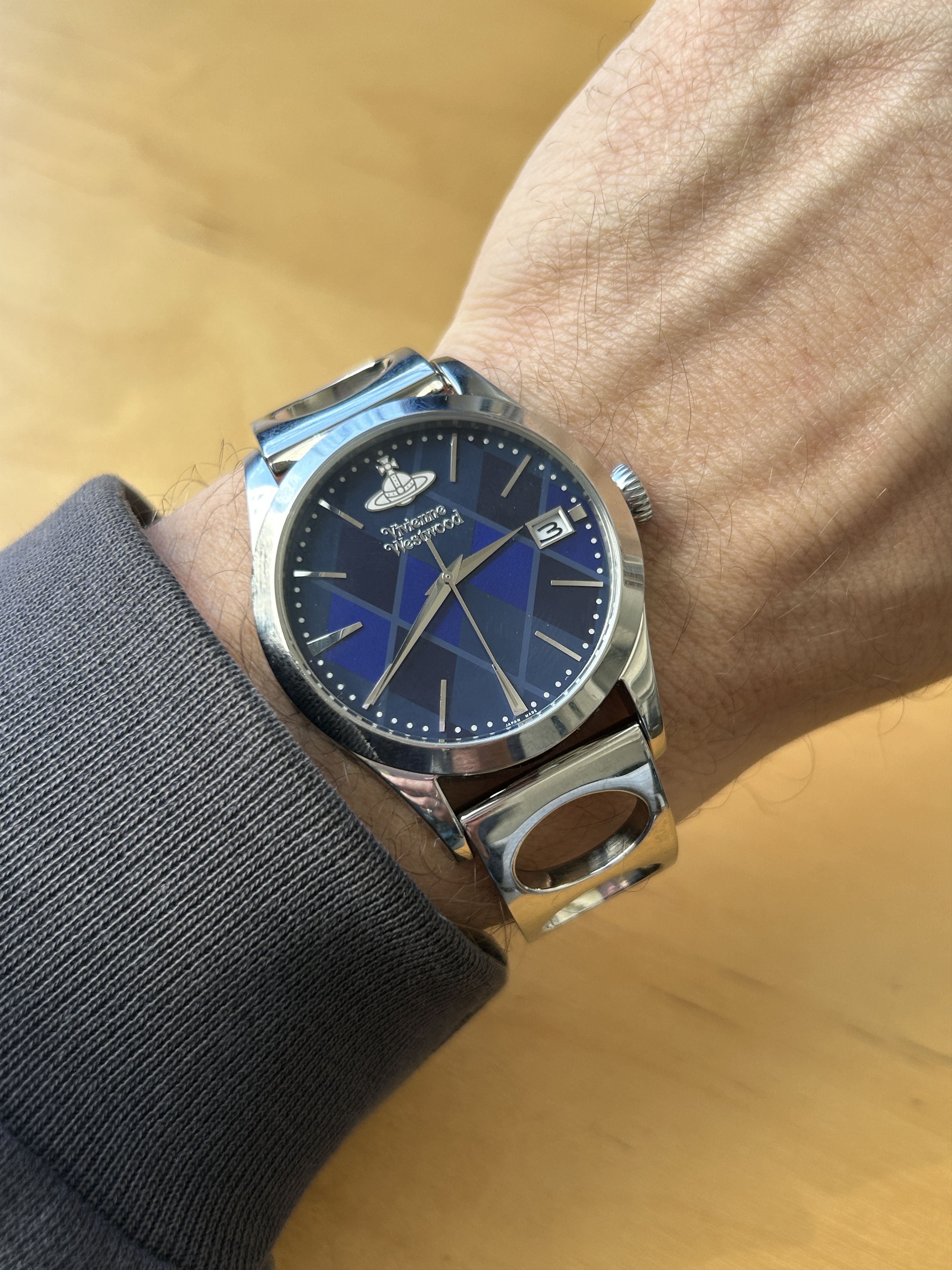 Vivienne Westwood 1,920$ japan Exclusive Watch ! half steel half leather Size ONE SIZE - 4 Thumbnail