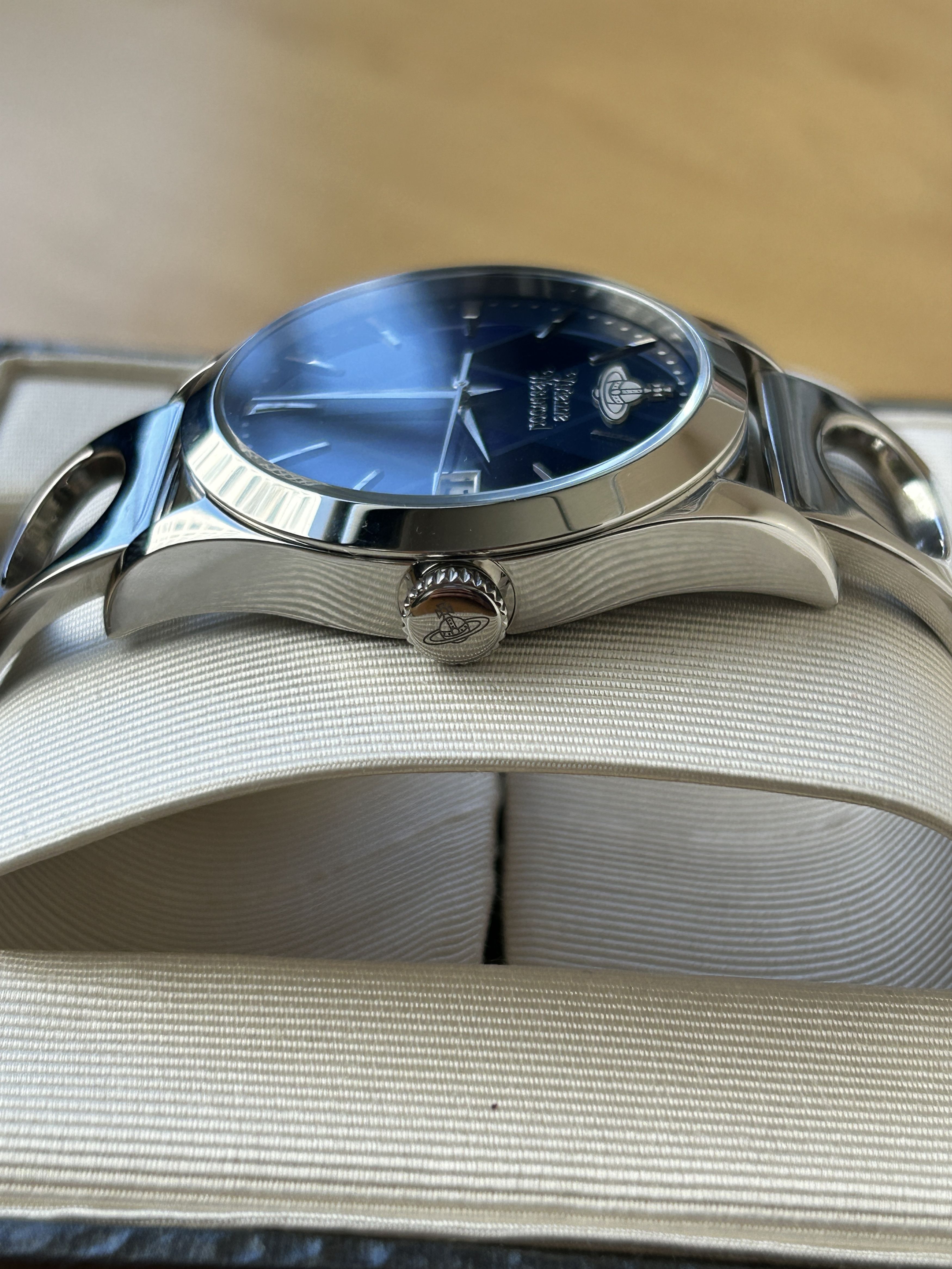 Vivienne Westwood 1,920$ japan Exclusive Watch ! half steel half leather Size ONE SIZE - 14 Thumbnail