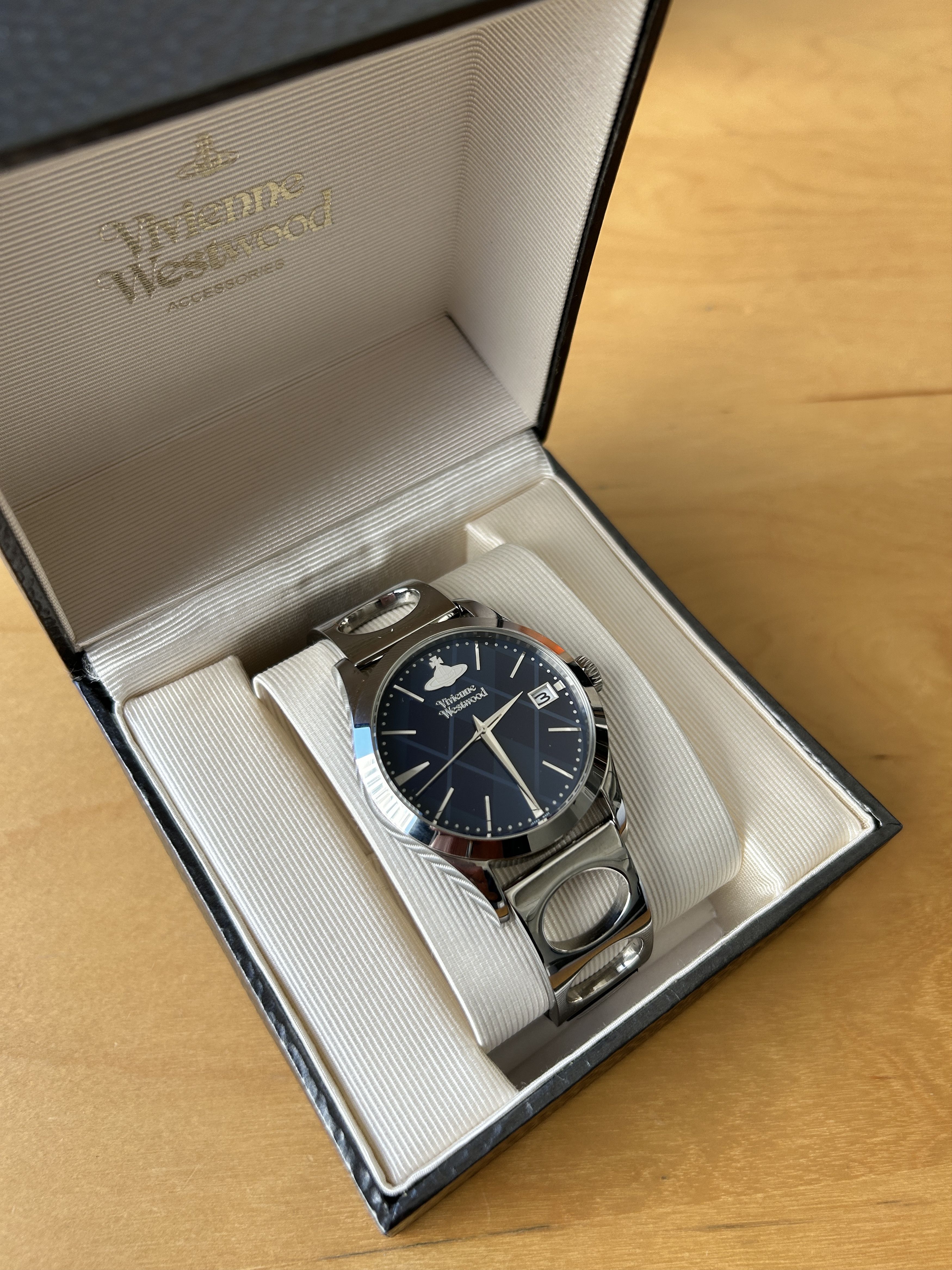Vivienne Westwood 1,920$ japan Exclusive Watch ! half steel half leather Size ONE SIZE - 15 Thumbnail