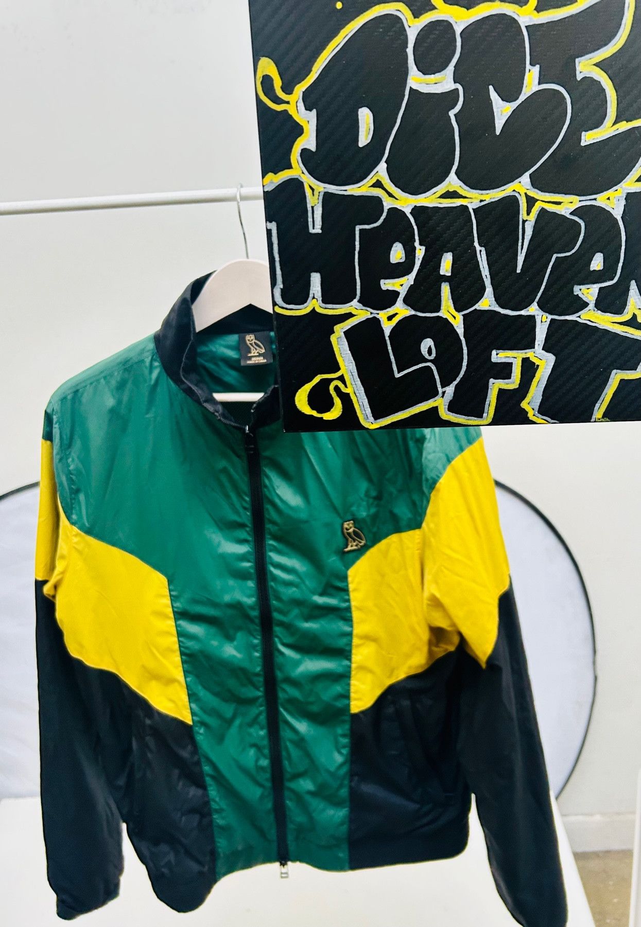OCTOBERS VERY OWN スタジャン 緑 JACKET OVO Ovo Windbreaker Jacket OVO Octobers Very Own Green Yellow Kingston