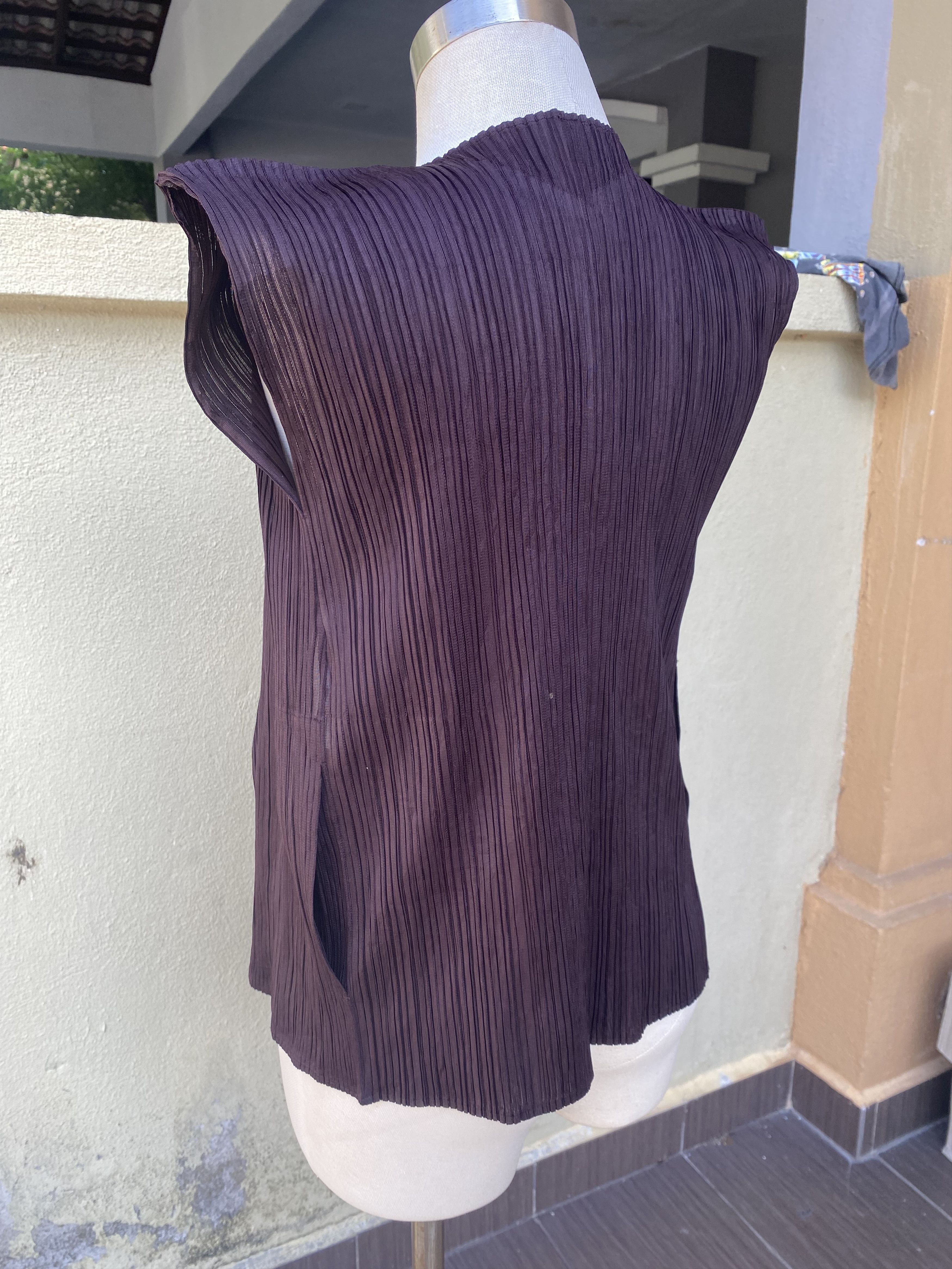 Pleats Please Issey Miyake dark purple vest Size L / US 10 / IT 46 - 3 Thumbnail
