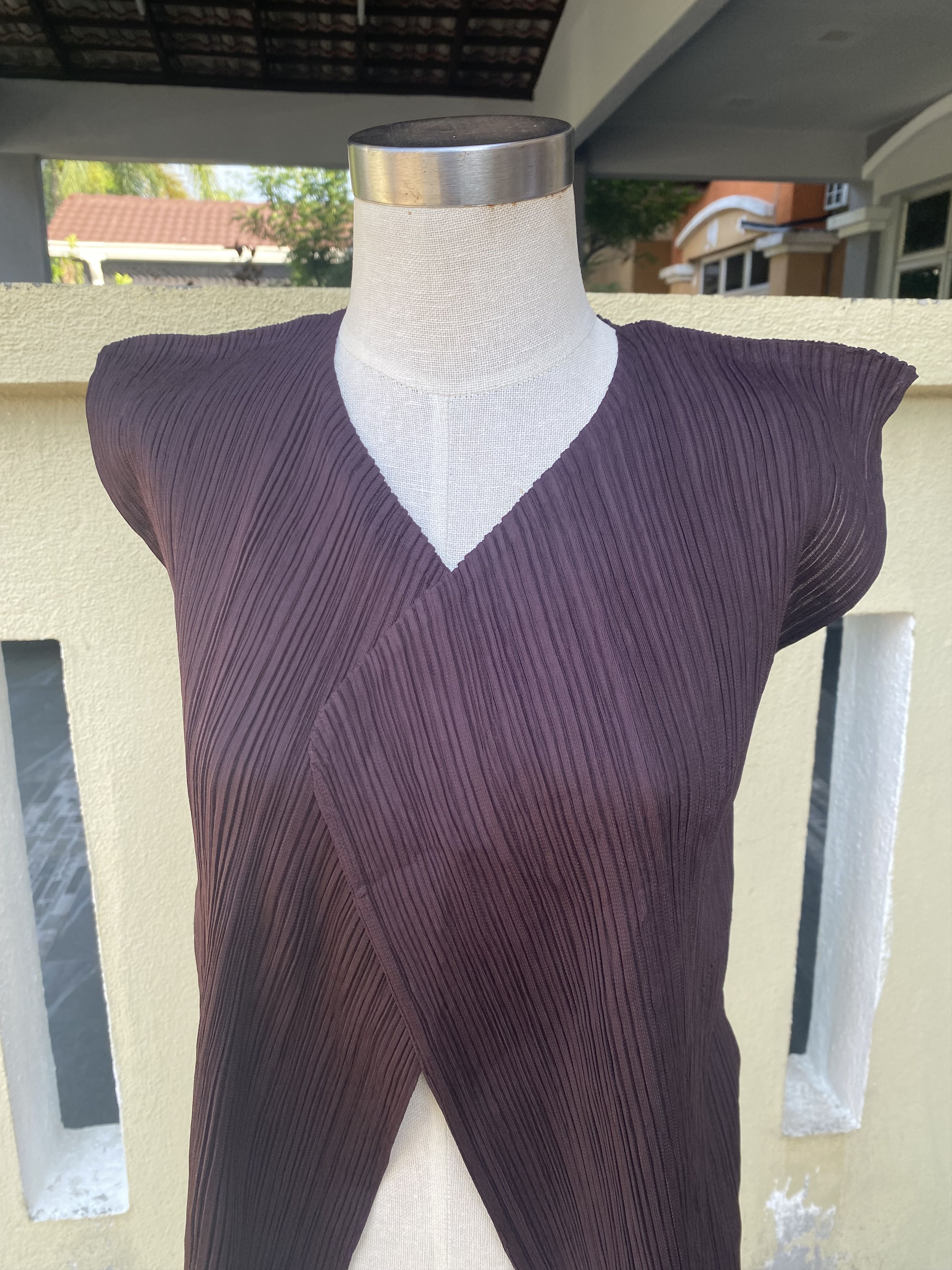 Pleats Please Issey Miyake dark purple vest Size L / US 10 / IT 46 - 2 Thumbnail