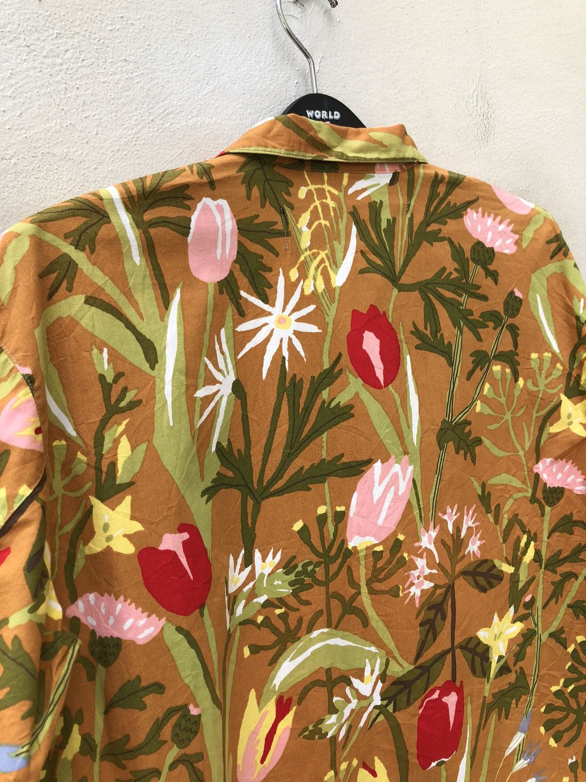 Vintage Vintage Kozue Naito HobGoblin Japan Flower LS Hawaiian Shirt Size US M / EU 48-50 / 2 - 17 Thumbnail