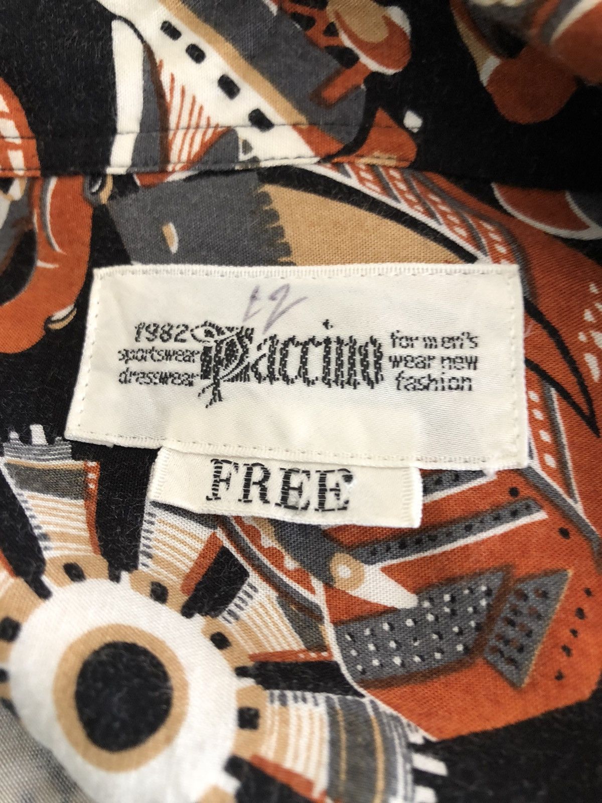 Vintage 90s Paccino Made in Japan Classic Plane Cars Rayon Hawaiian Size US M / EU 48-50 / 2 - 15 Thumbnail