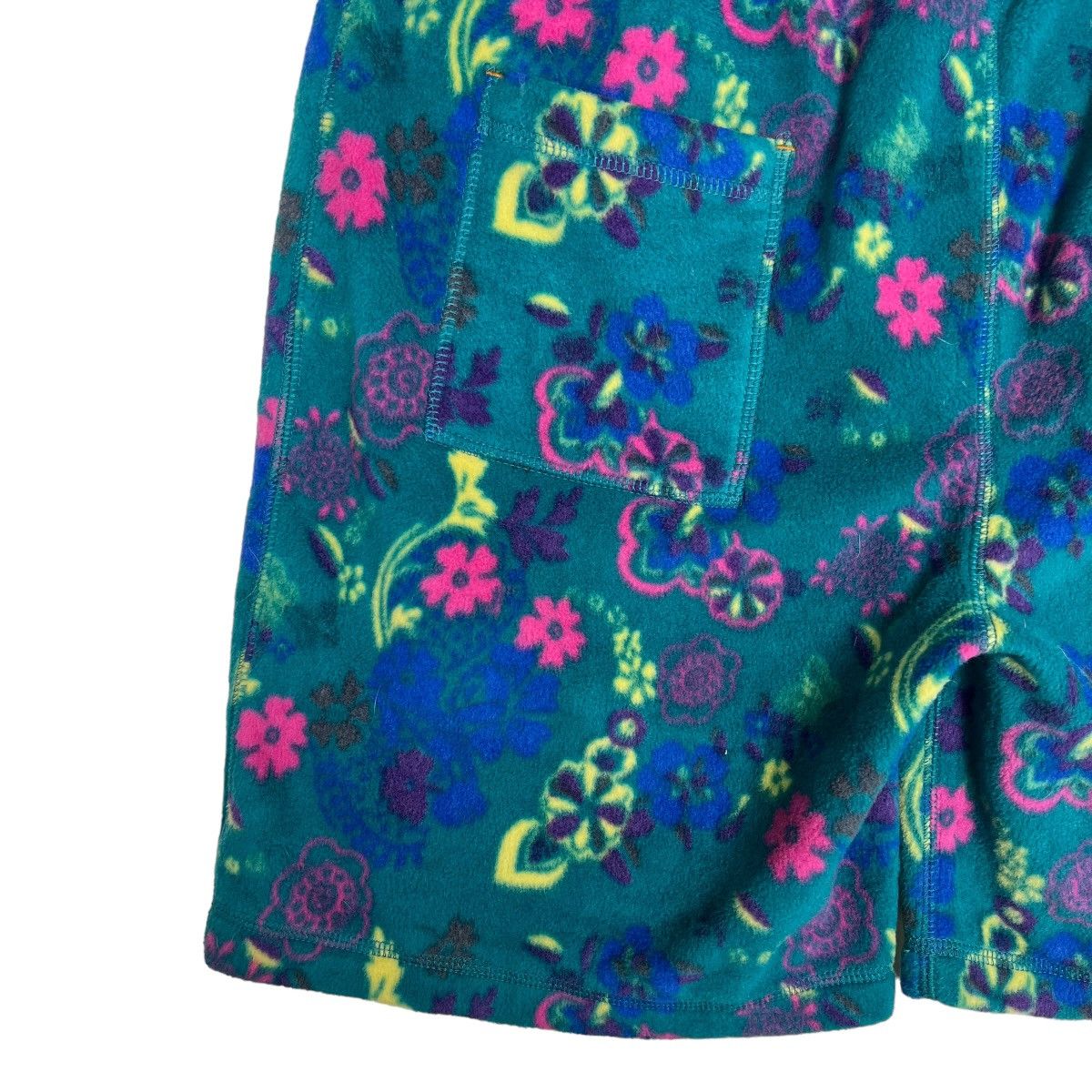 Japanese Brand 🔥 CUBE SUGAR PRINTED FLEECE SHORT PANTS Size US 30 / EU 46 - 5 Thumbnail