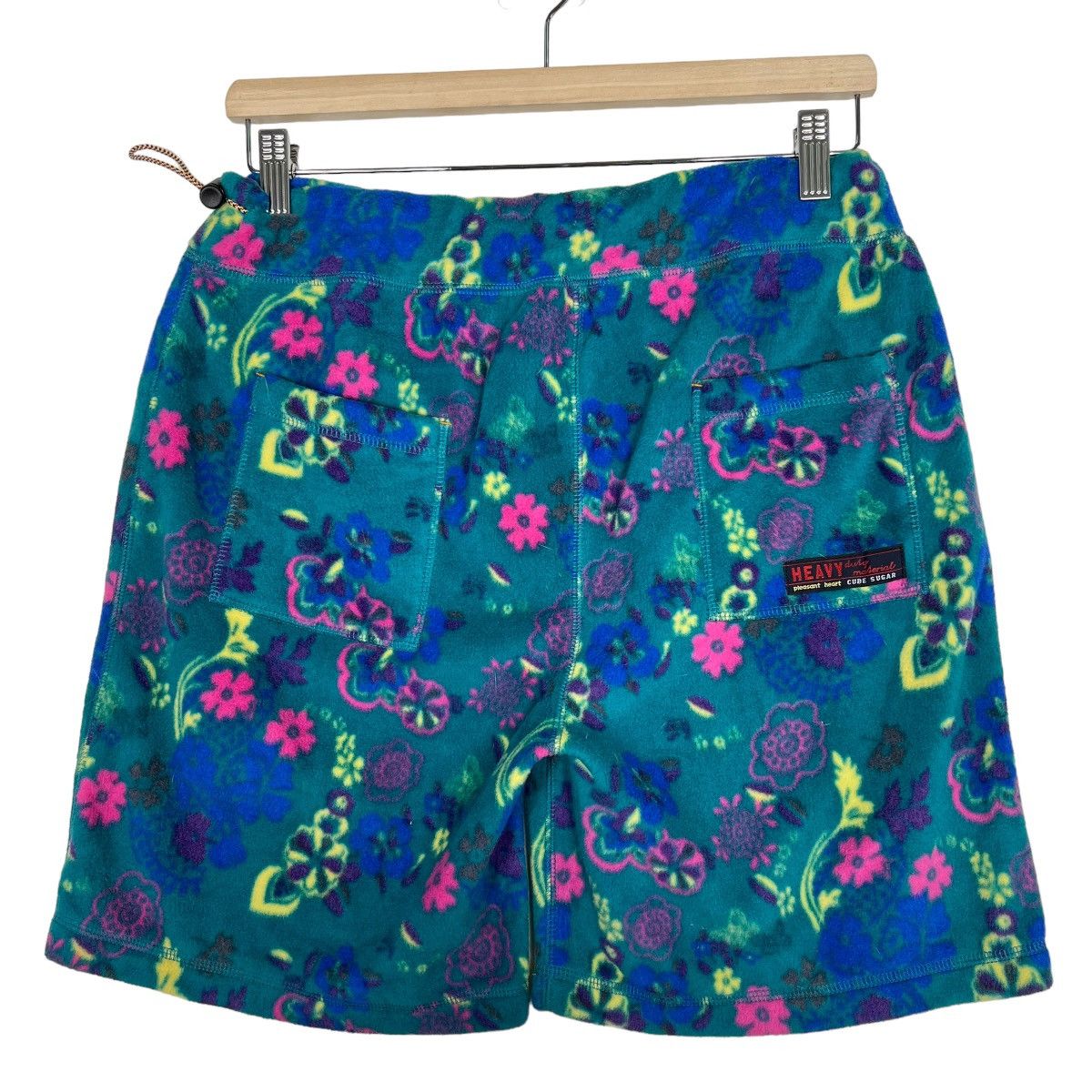 Japanese Brand 🔥 CUBE SUGAR PRINTED FLEECE SHORT PANTS Size US 30 / EU 46 - 4 Thumbnail