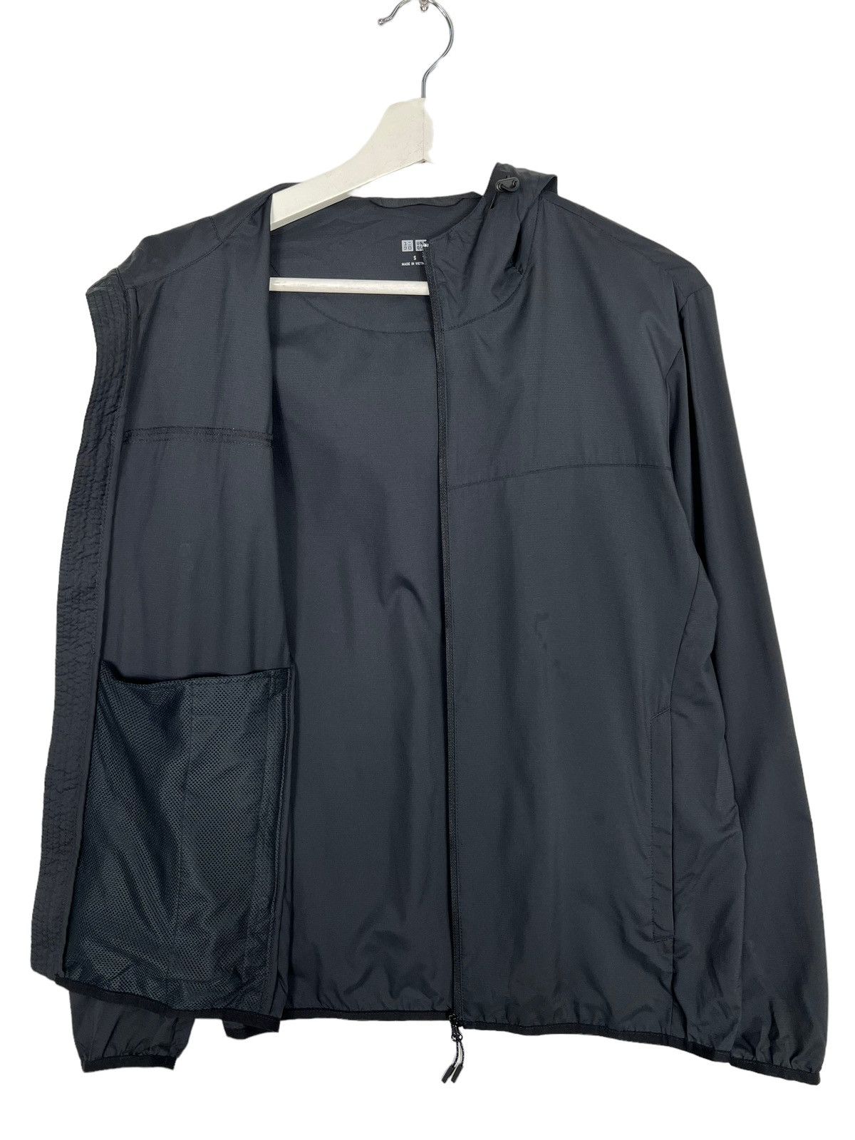 Japanese Brand 🔥 UNIQLO WINDBREAKER HOODIES Size US S / EU 44-46 / 1 - 7 Thumbnail