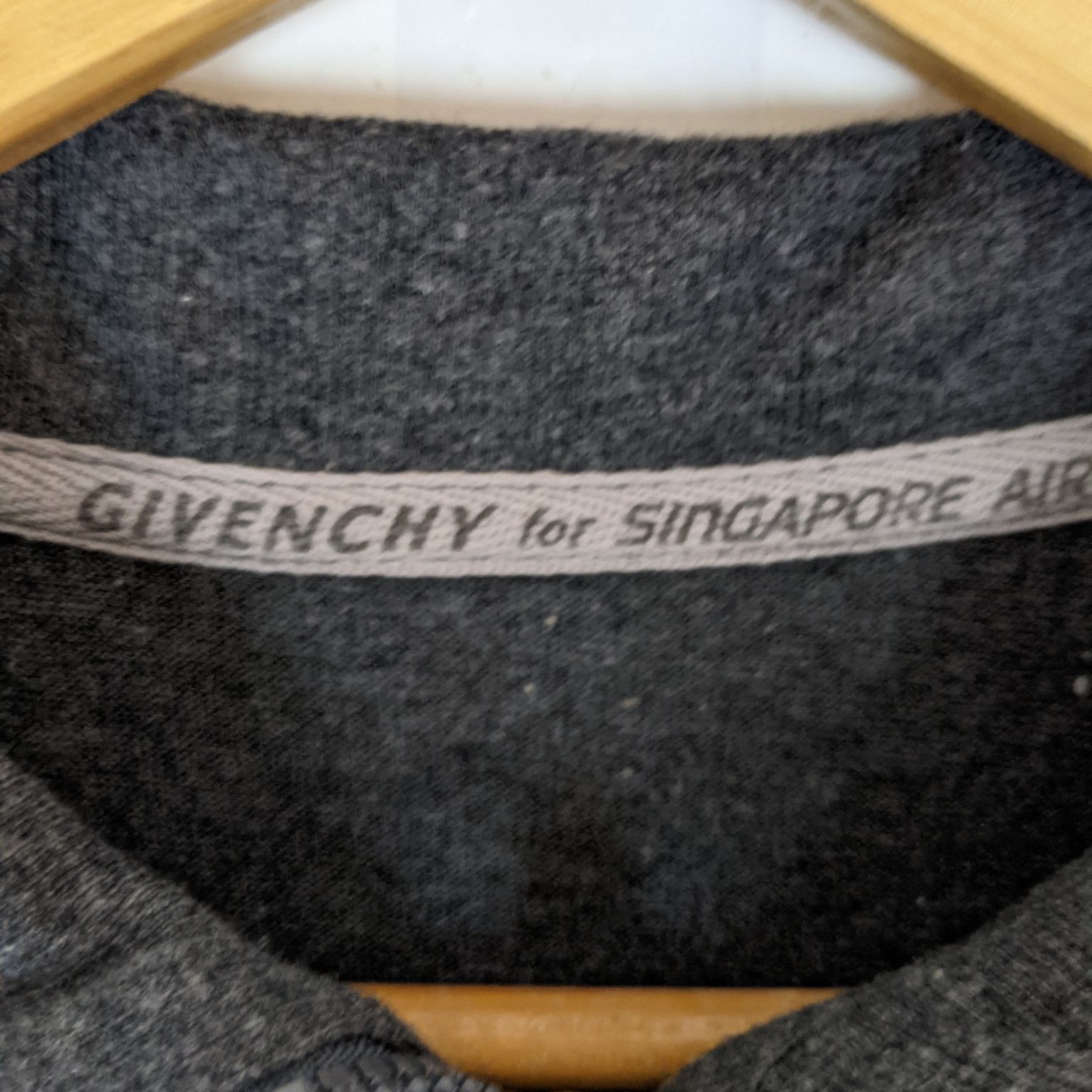 Givenchy GIVENCHY Singapore Airline SIA Jumper Sweatshirt Size US M / EU 48-50 / 2 - 8 Thumbnail