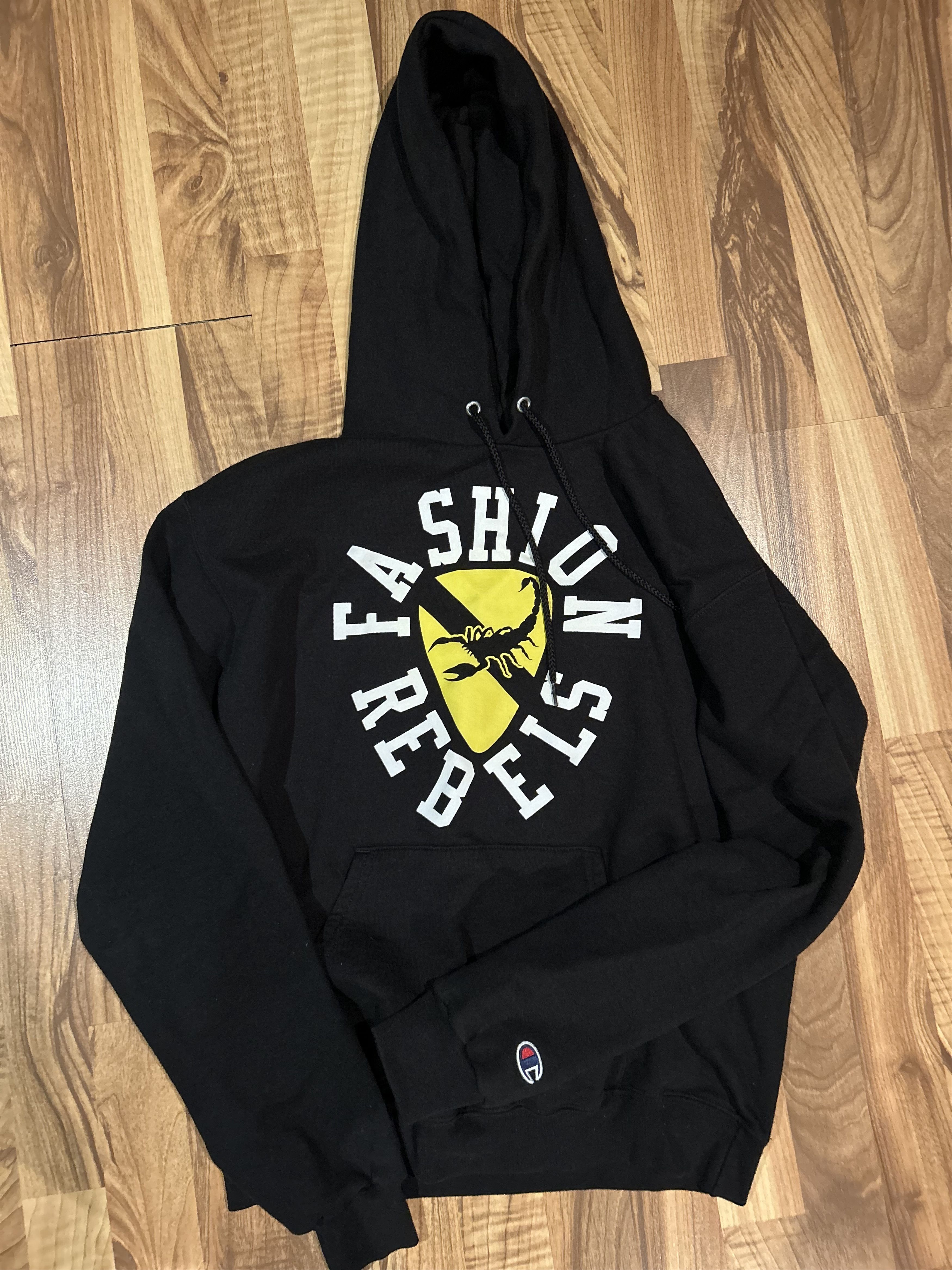 Fashion rebels hoodie GXFR hotsell champion