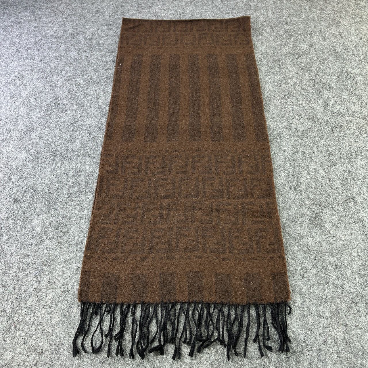 Fendi Fendi Scarf / Muffler / Neckwear - T588 Size ONE SIZE - 1 Thumbnail
