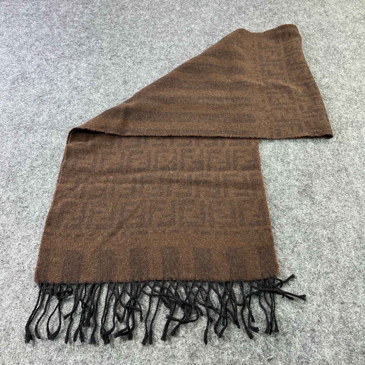 Fendi Fendi Scarf / Muffler / Neckwear - T588 Size ONE SIZE - 3 Thumbnail