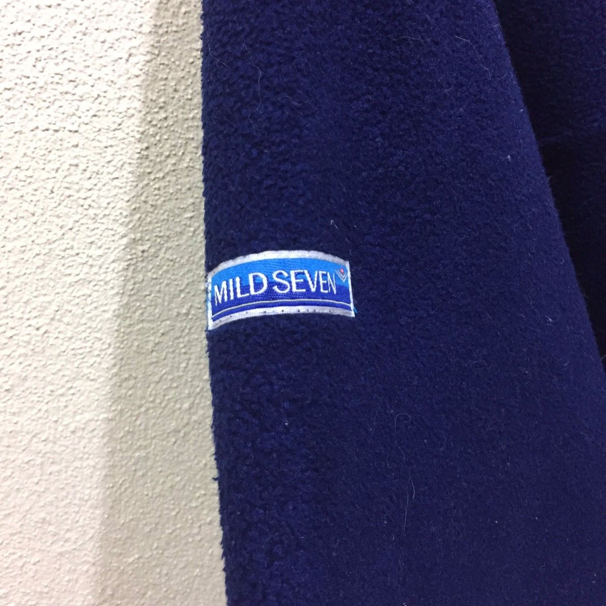 Polartec × Vintage Vintage Polartec Fleece spellout MILD SEVEN size L fits XXL Size US XXL / EU 58 / 5 - 7 Thumbnail