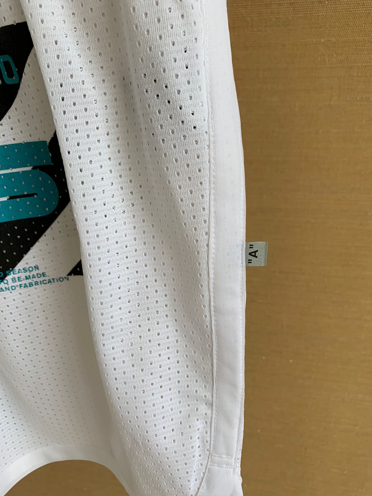 Off-White Wavy Line Logo Mesh Shorts Size US 30 / EU 46 - 5 Thumbnail