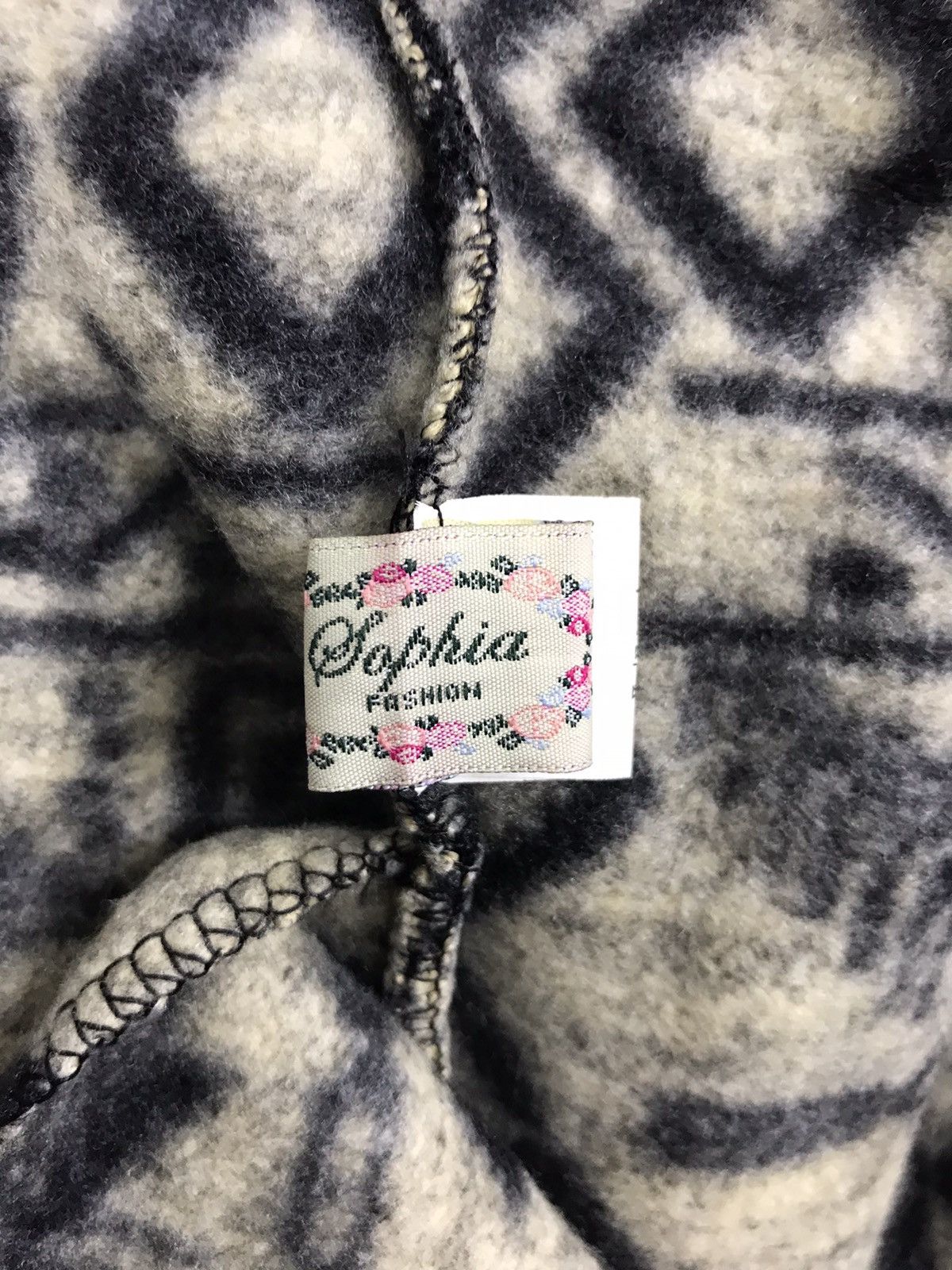 Japanese Brand Sophia Fashion Fleece Knitwear Sweatshirt Abstract Navajo Size US M / EU 48-50 / 2 - 3 Thumbnail