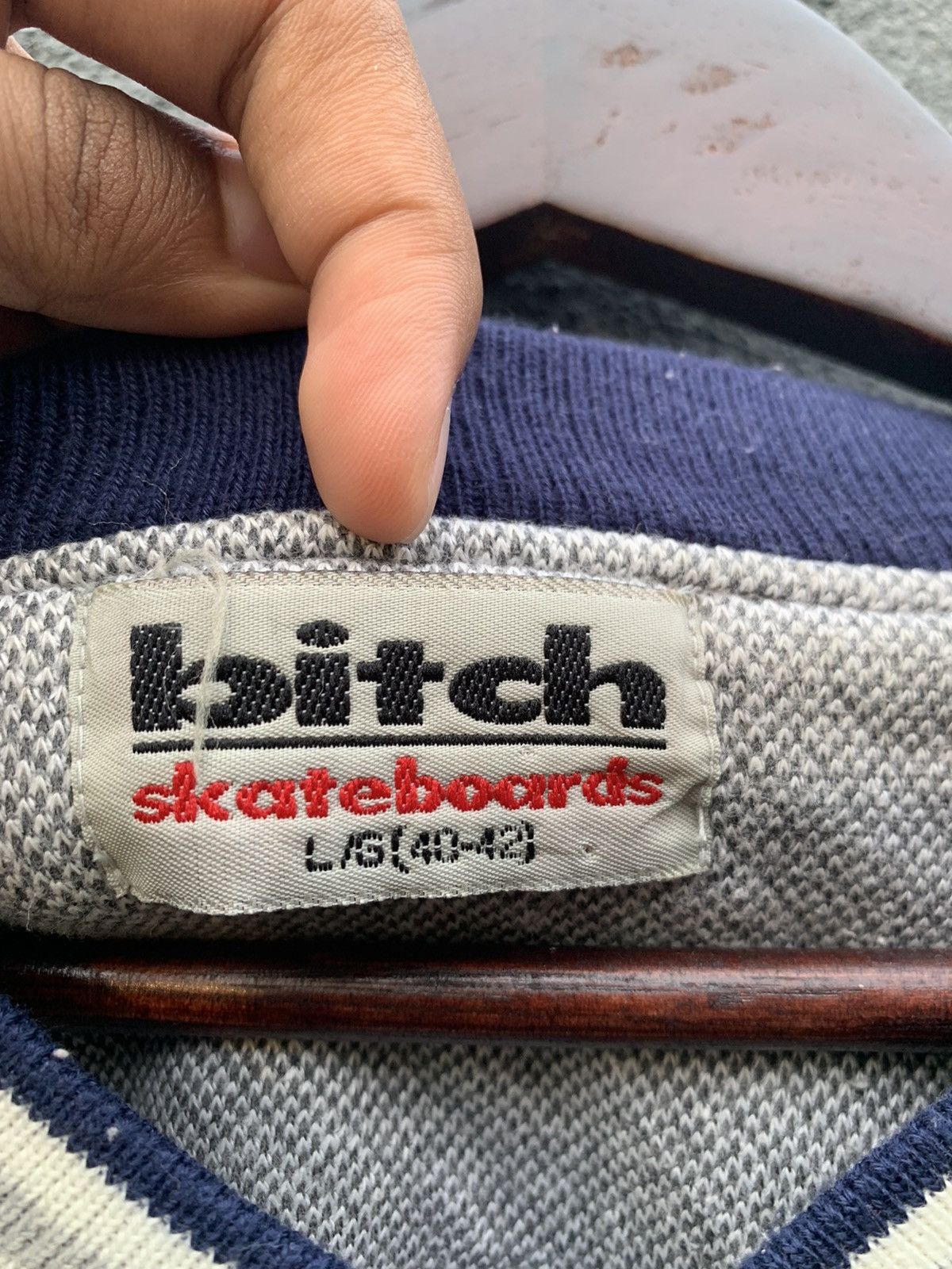 Vintage 👹Vintage BITCH SKATEBOARDS V Neck Baggy Sweater Size US L / EU 52-54 / 3 - 5 Thumbnail