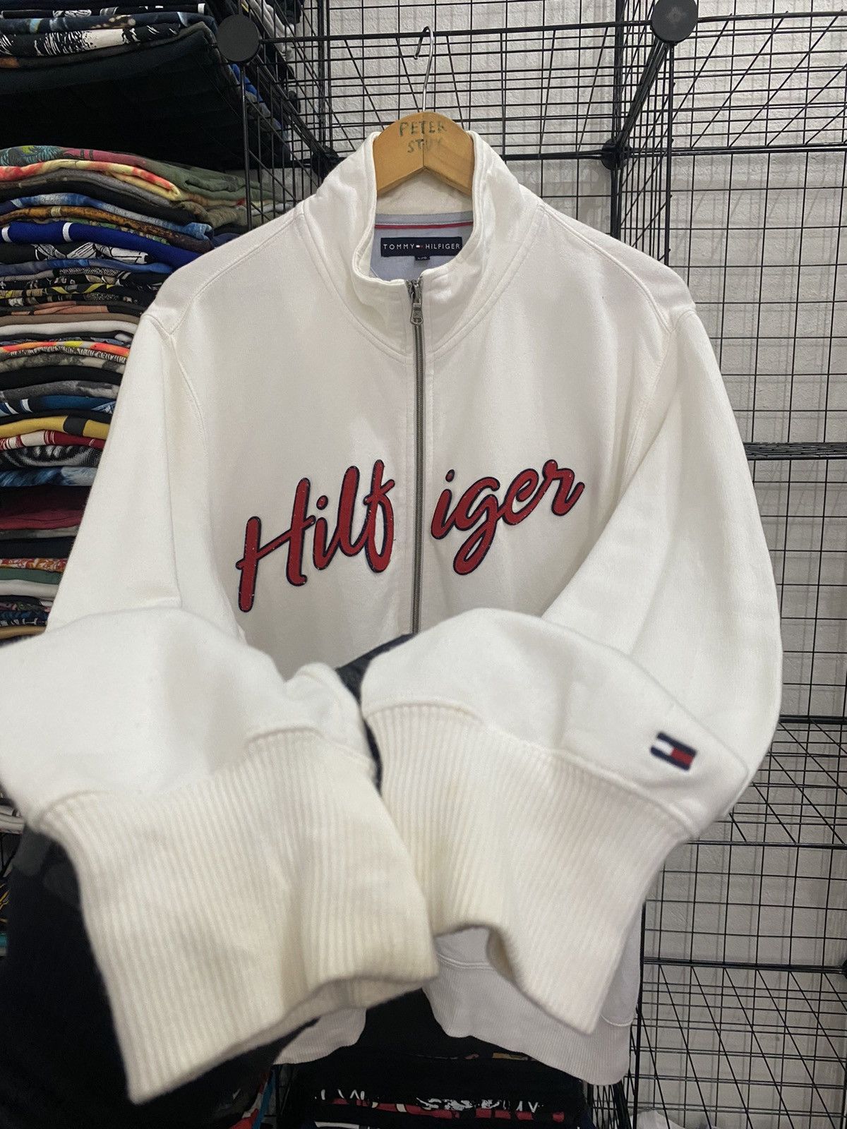 Tommy Hilfiger TOMMY HILFIGER BIG LOGO SWEATER Size US L / EU 52-54 / 3 - 3 Thumbnail