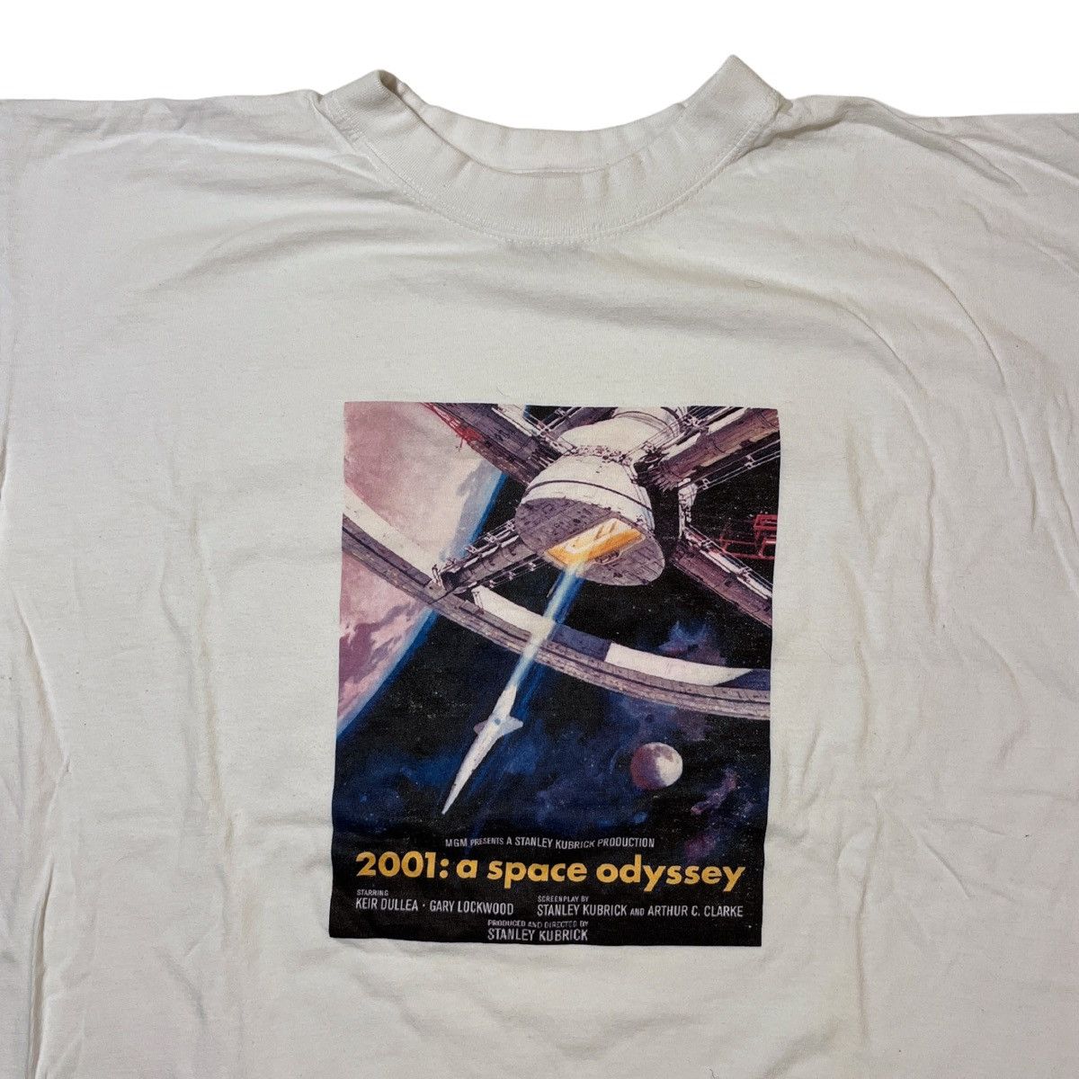Vintage 2001 A Space Odyssey Movie Tee Size US XXL / EU 58 / 5 - 2 Thumbnail