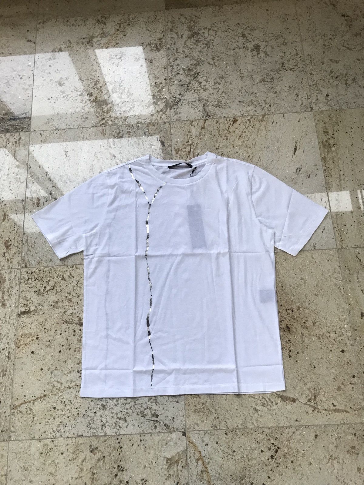 Haider Ackermann Tee With Gold Foil Print Size US S / EU 44-46 / 1 - 1 Thumbnail